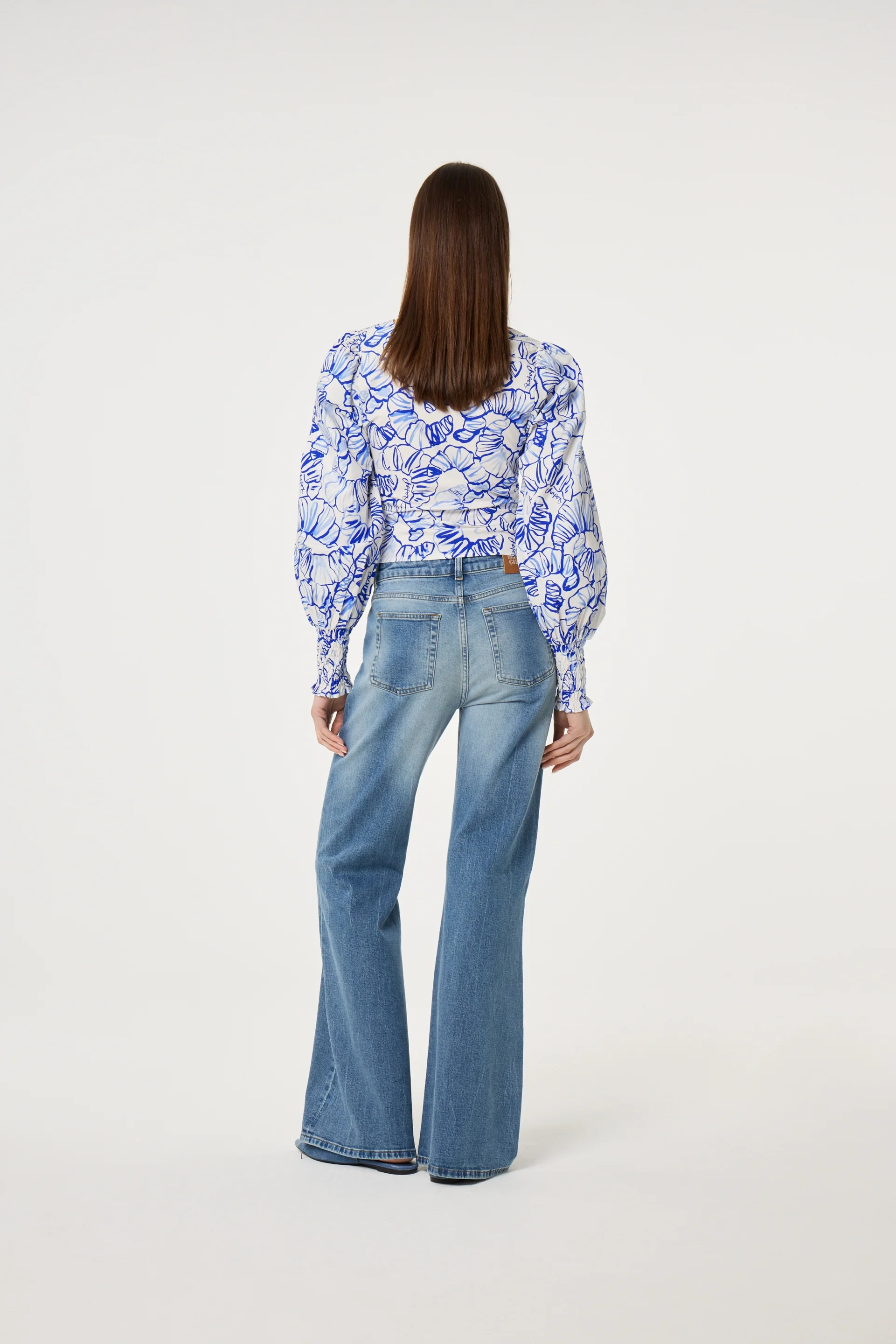 Madeleine Top | Cosy White/Cobalt