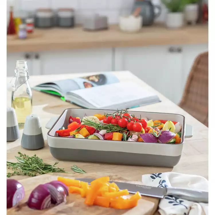 Habitat Speckle 36cm Large Ceramic Roasting Tin