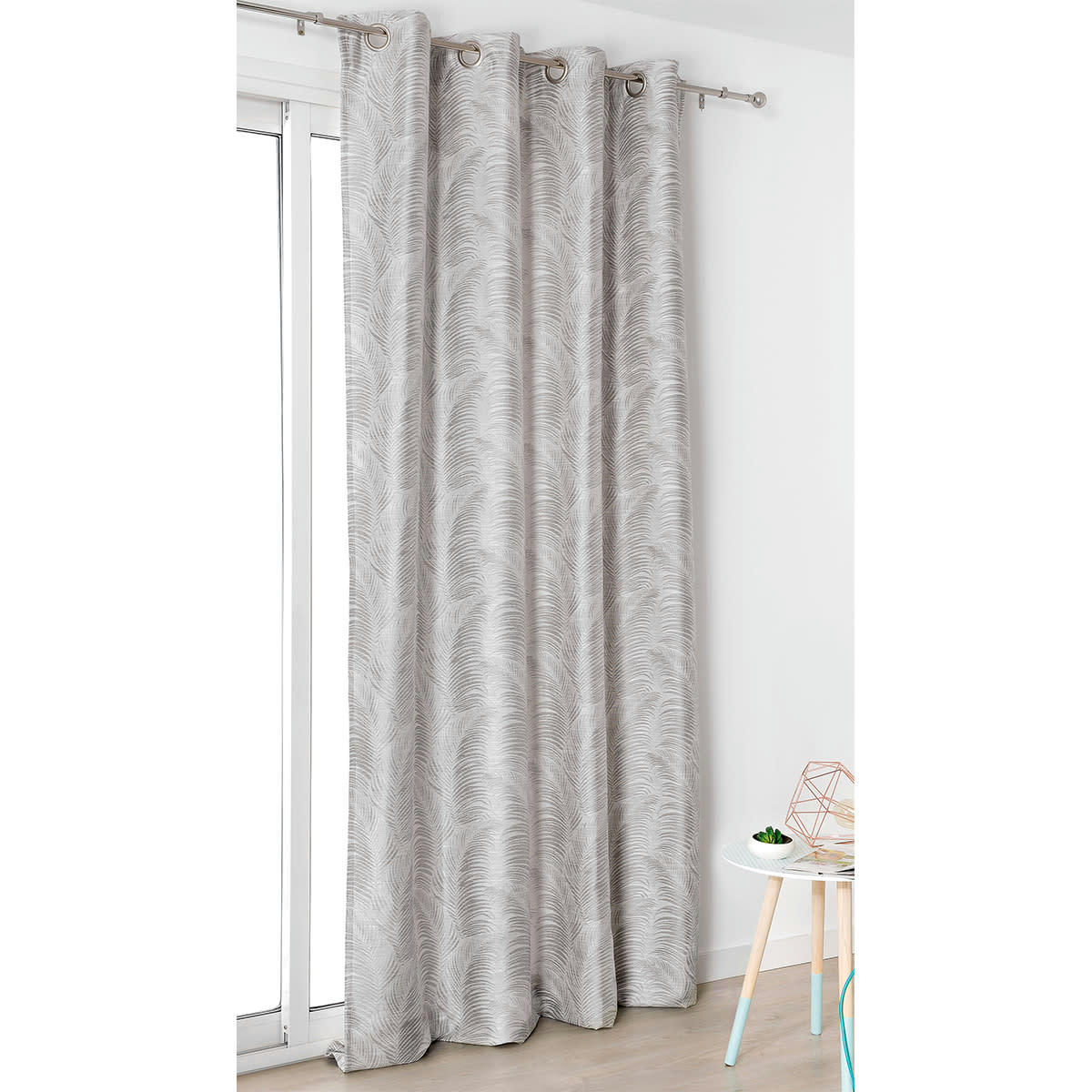 - Rideau à oeillets aux motifs palmes polyester gris clair 145x250 cm