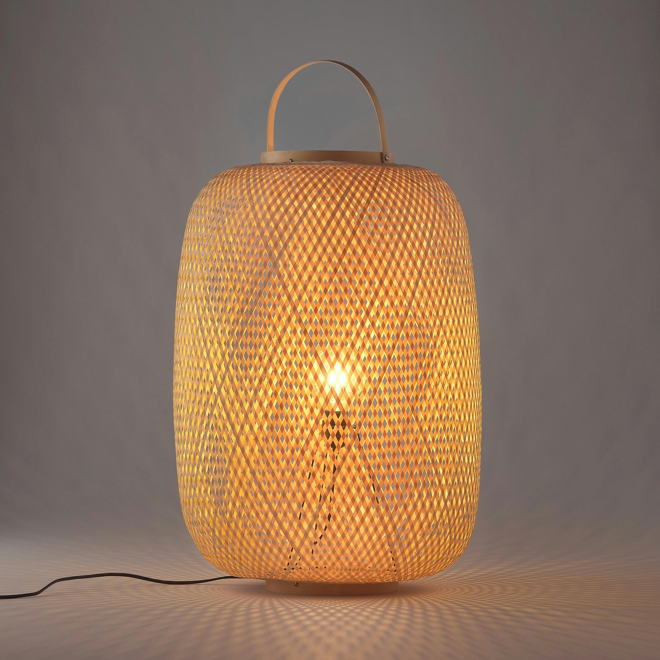 Lampe à poser bambou tressé H70 cm, Katia