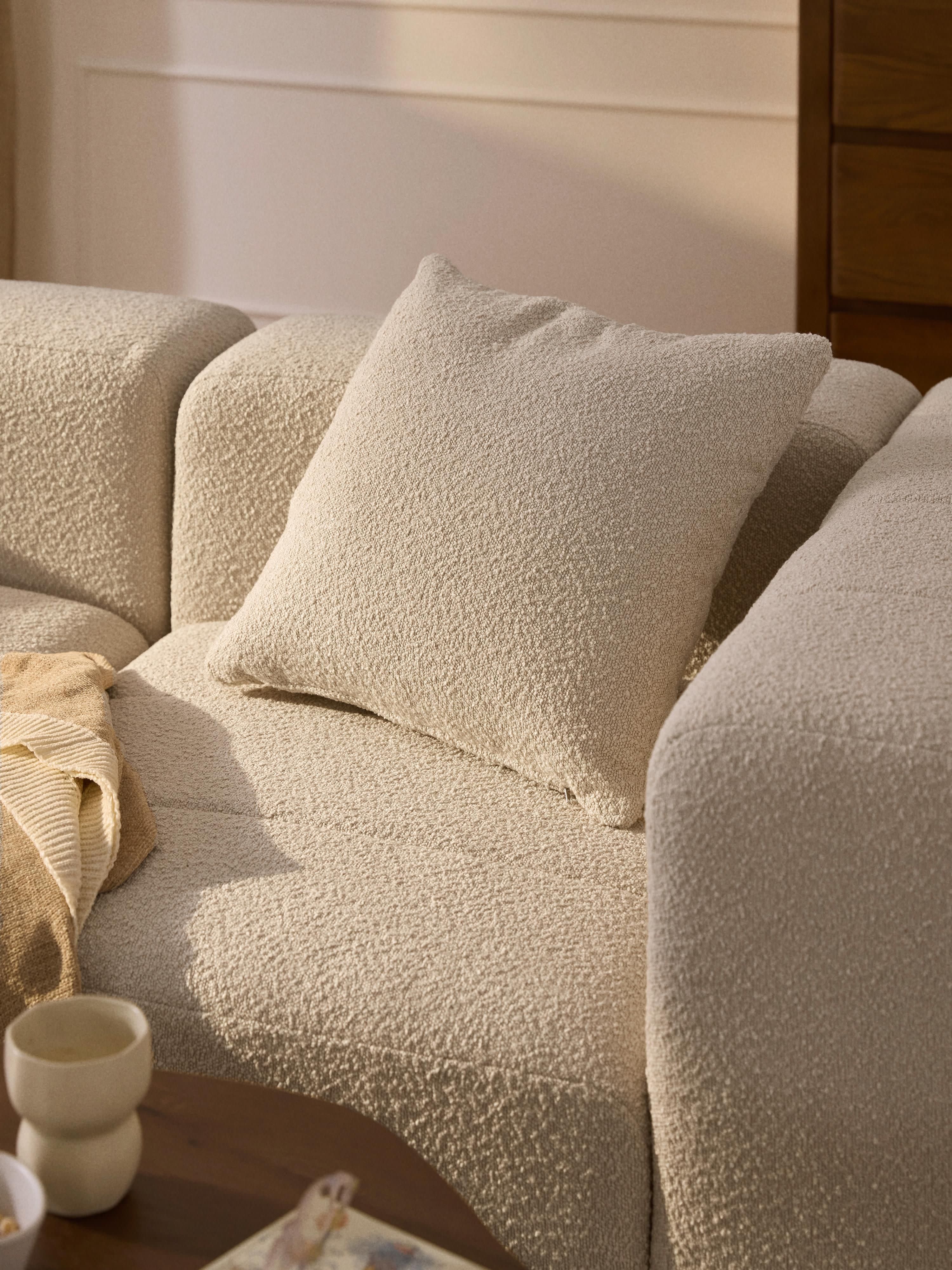 Bouclé-Sofa-Kissen Lena