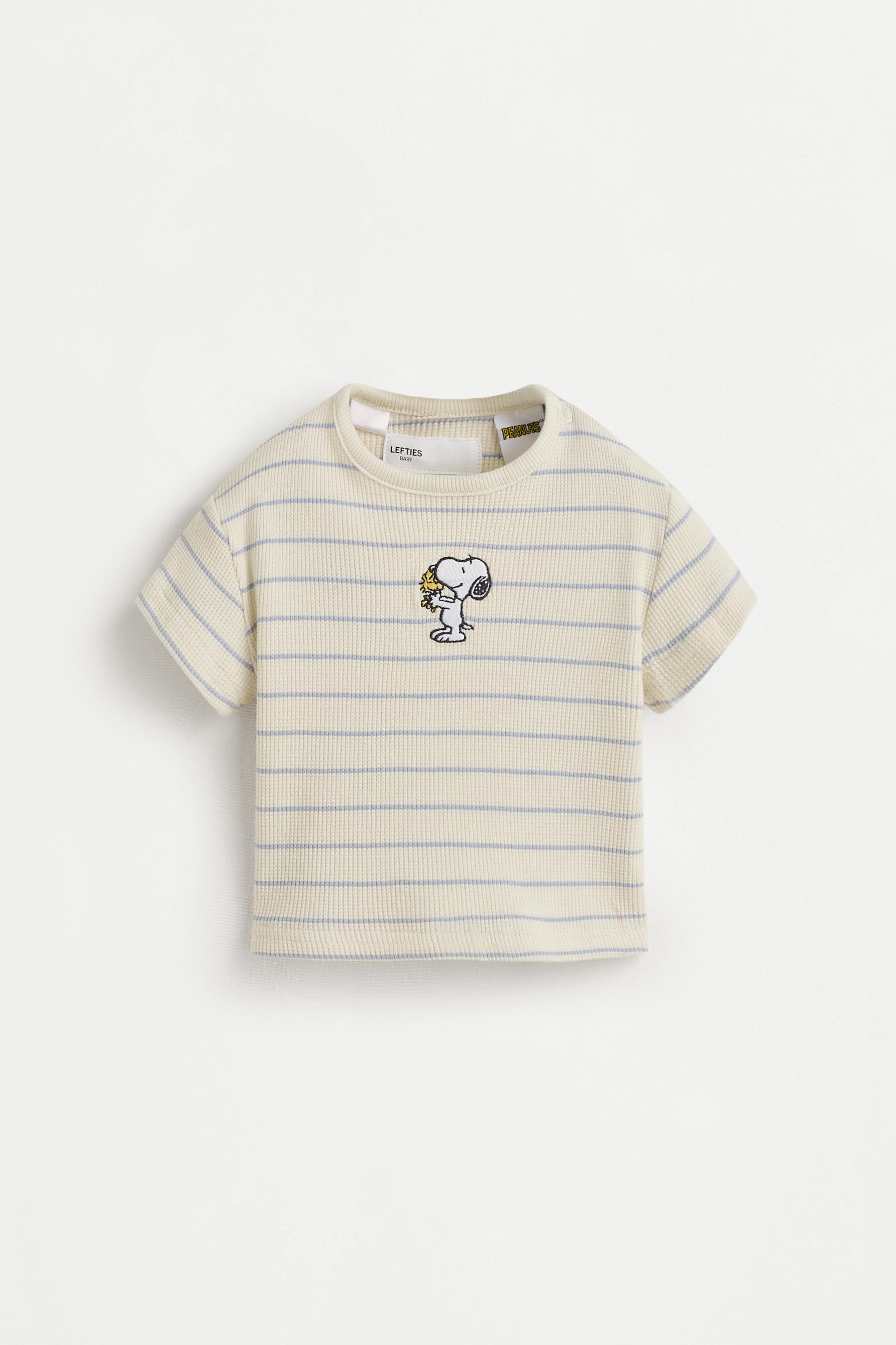 Conjunto Snoopy Peanuts™ gofrado camiseta y bermuda