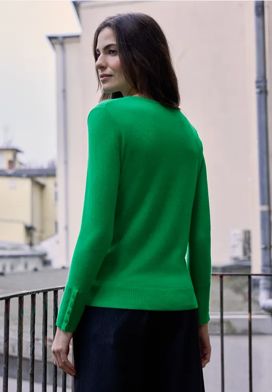 Strickpullover mit Knöpfen