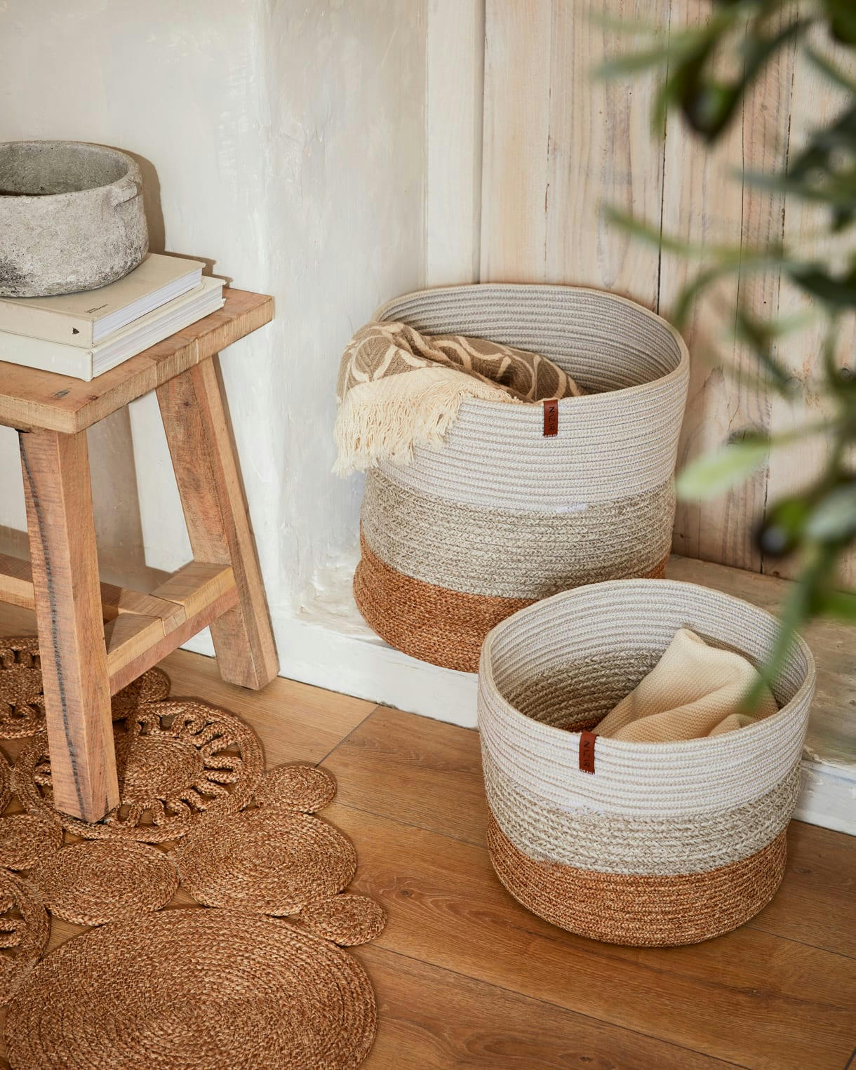 CALI - Panier bicolore aspect jute fait main blanc -27x24