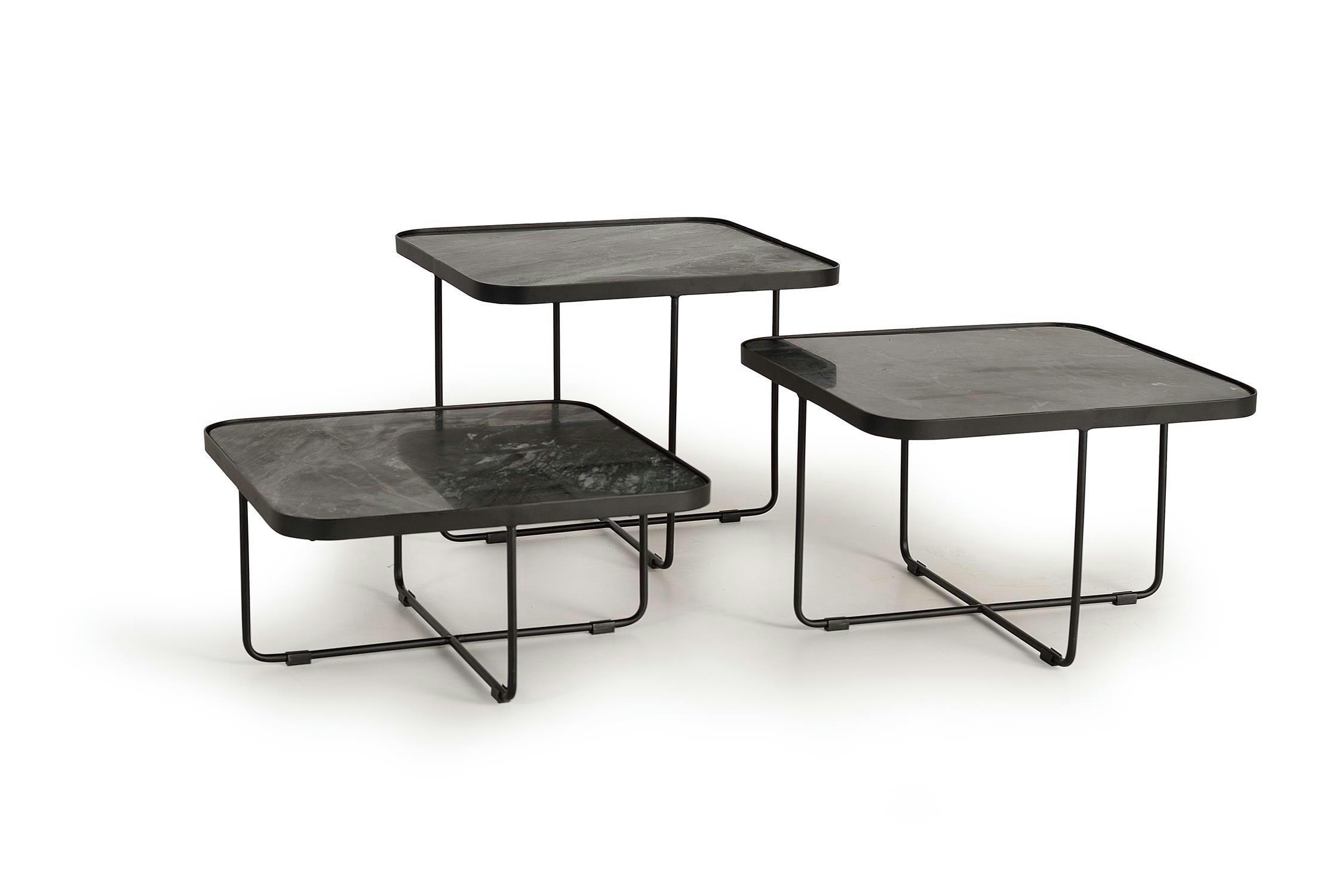 - Set de 3 tables d