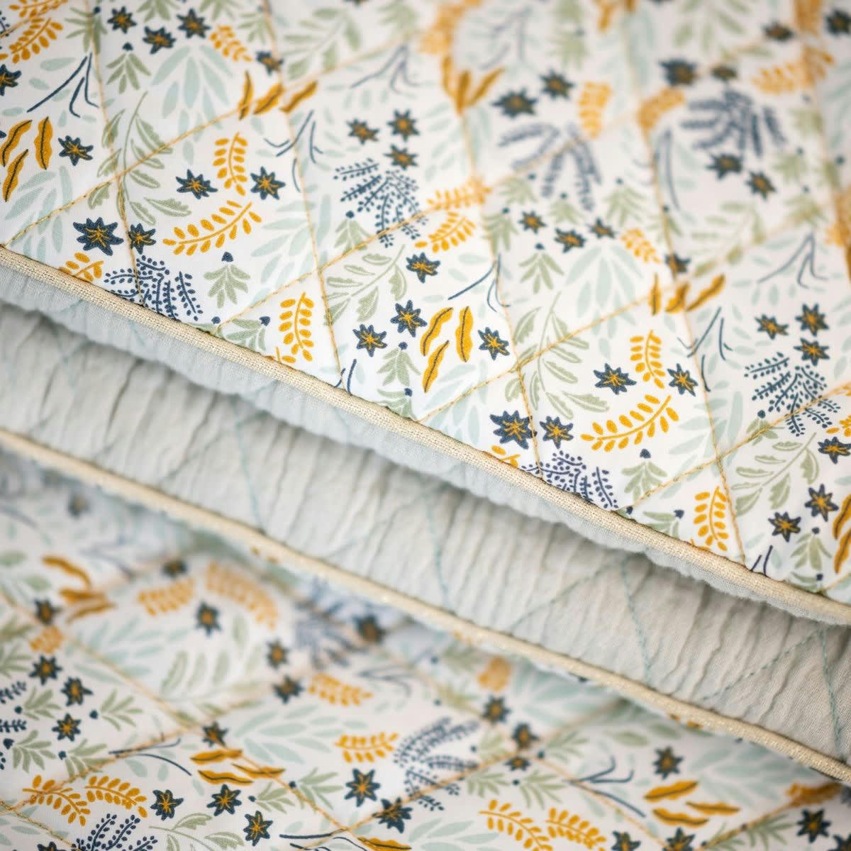 PROMENONS NOUS - Couvre lit 90x140 cm en coton vert tilleul