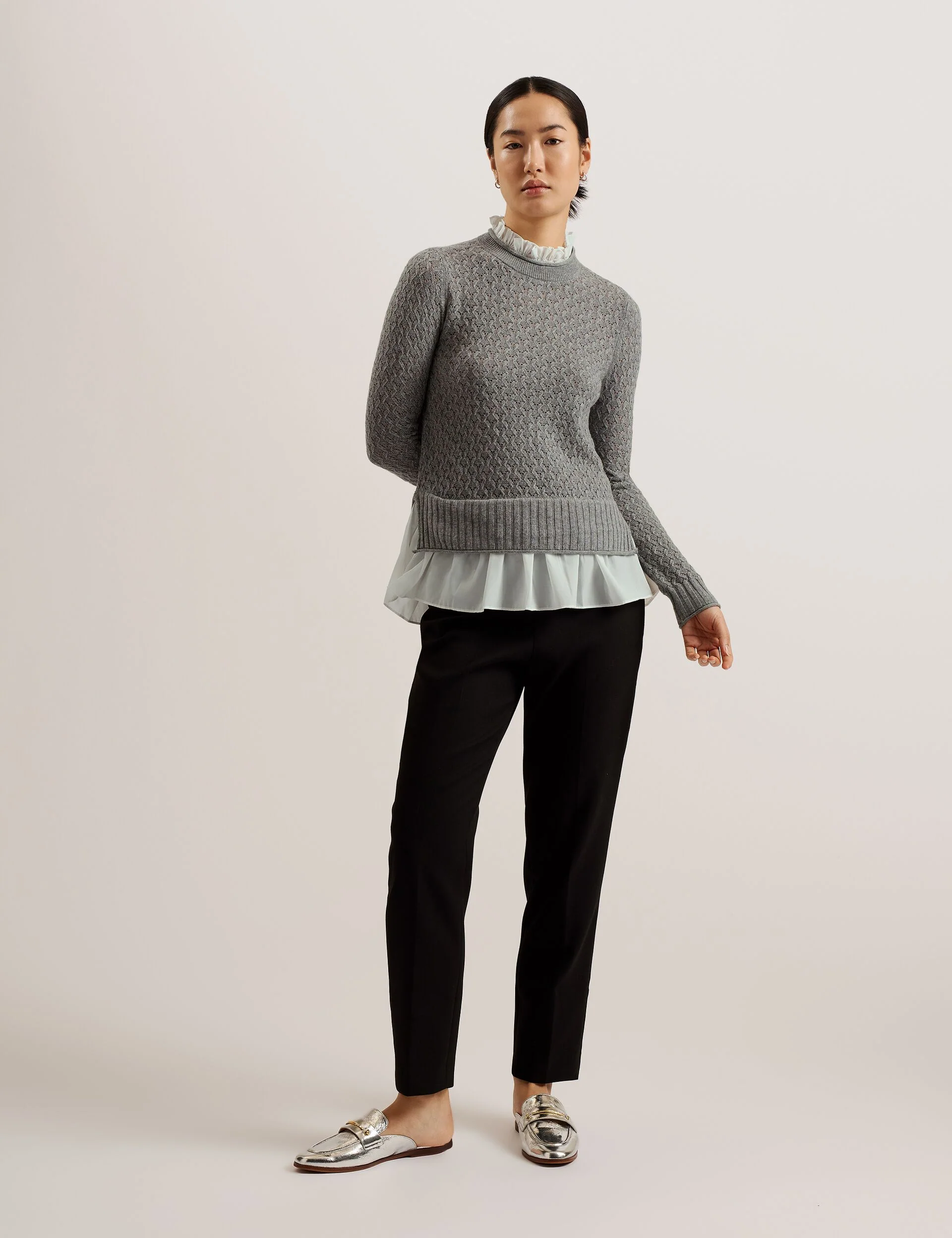 HOLINAS | GREY
