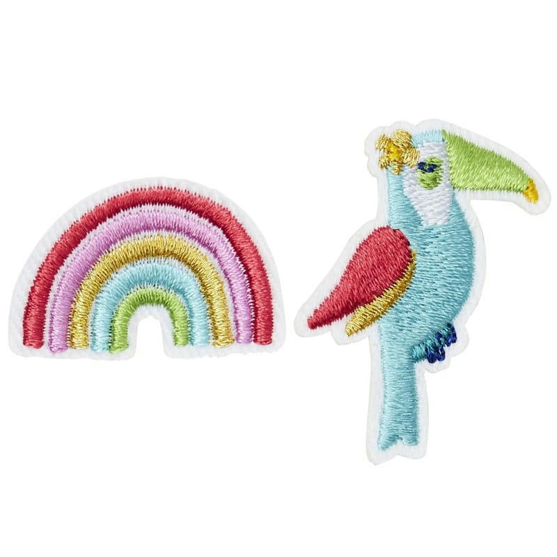 - Broche brodée toucan & arc-en-ciel
