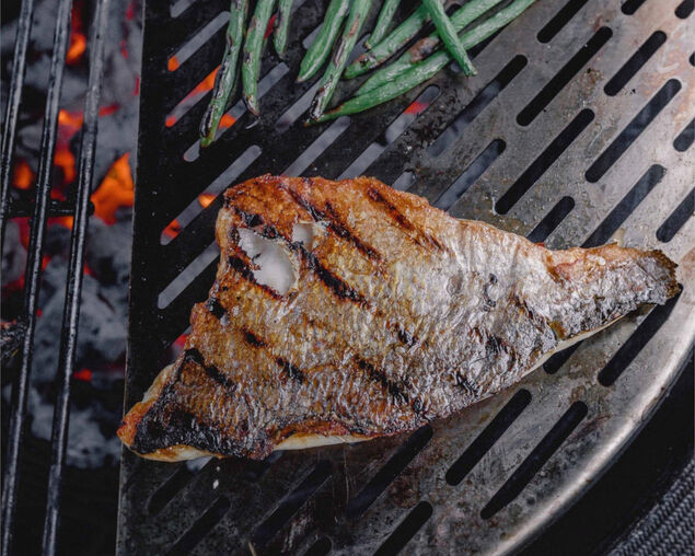 Kamado Joe Half-Moon Fish And Vegetable Grate Suits Classic Joe