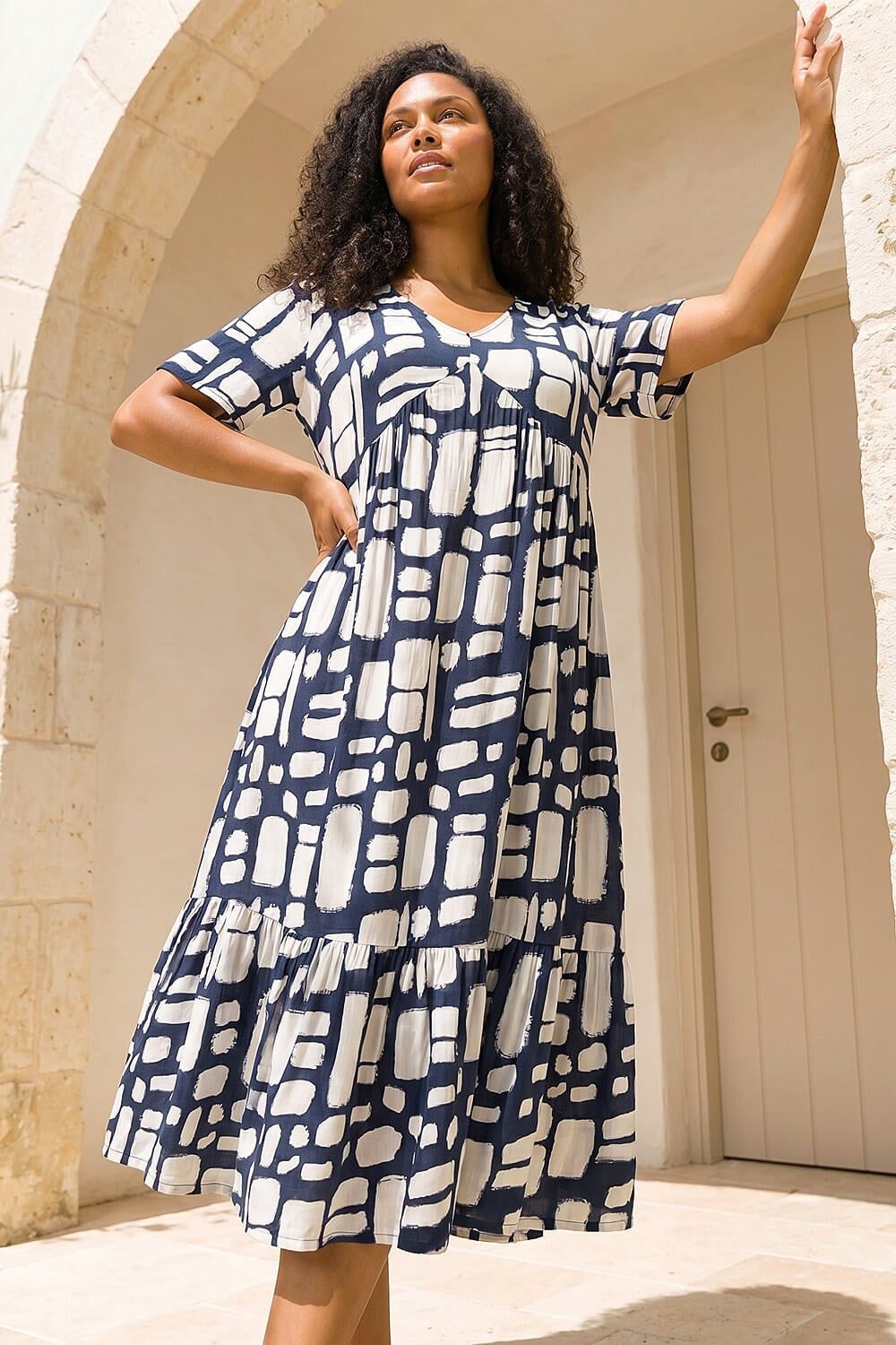 Roman Curve Print Tiered V-Neck Dress