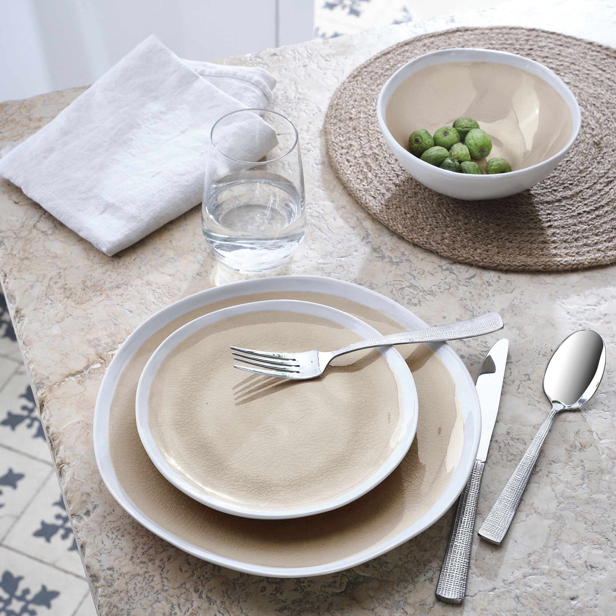 LEZARDI - Assiette plate en grès D27,5cm - beige alpilles