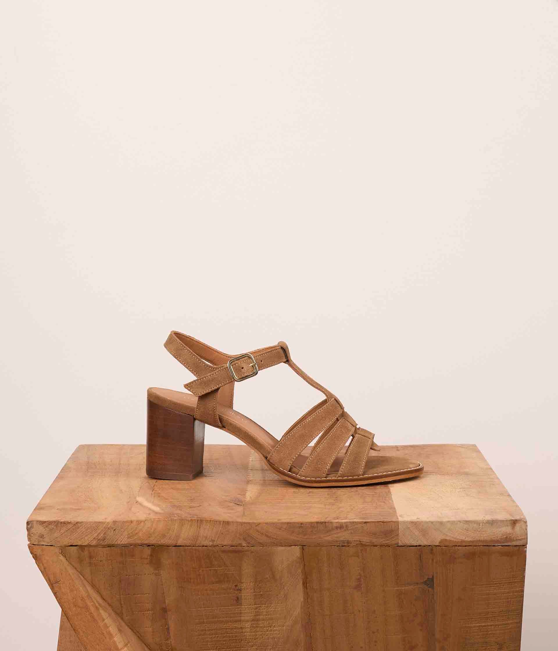Sandales velours camel Eglantine