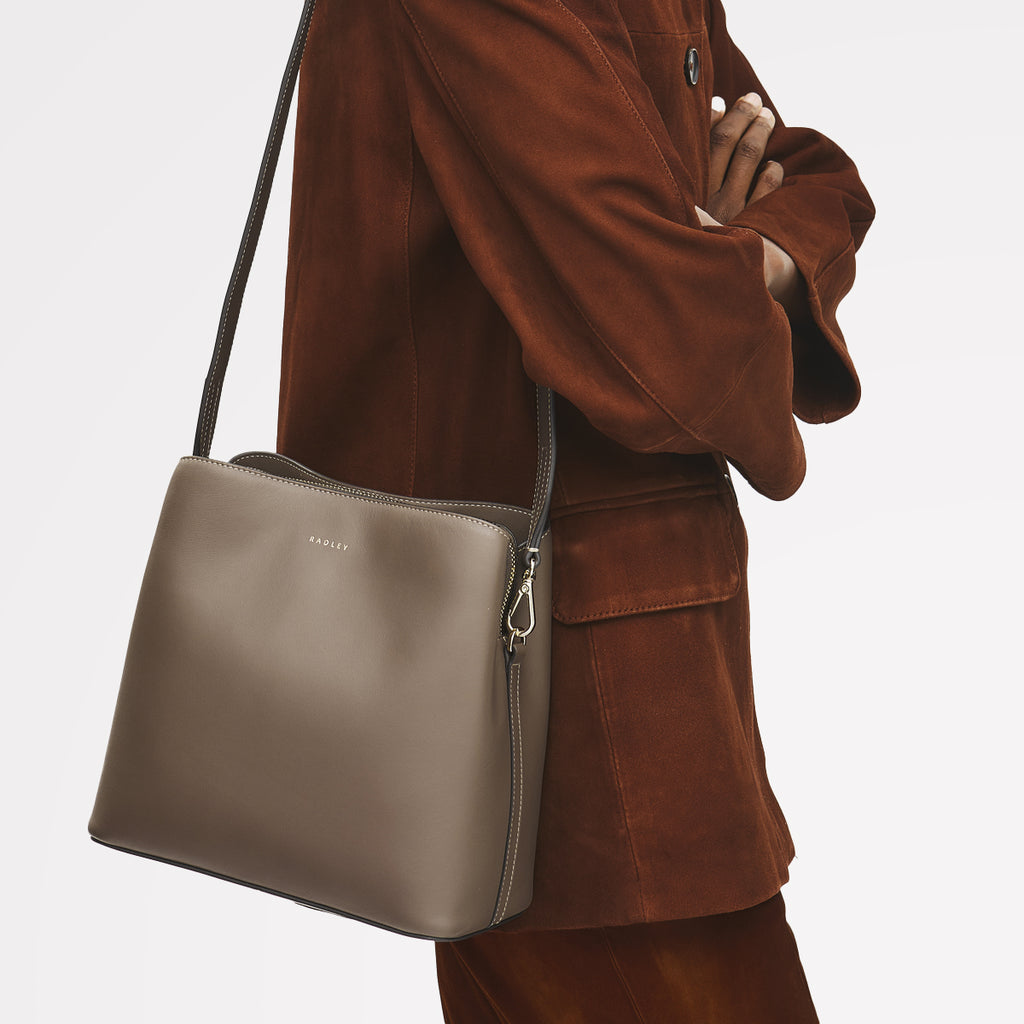 Dukes Place - Medium Compartment Cross Body Bag
