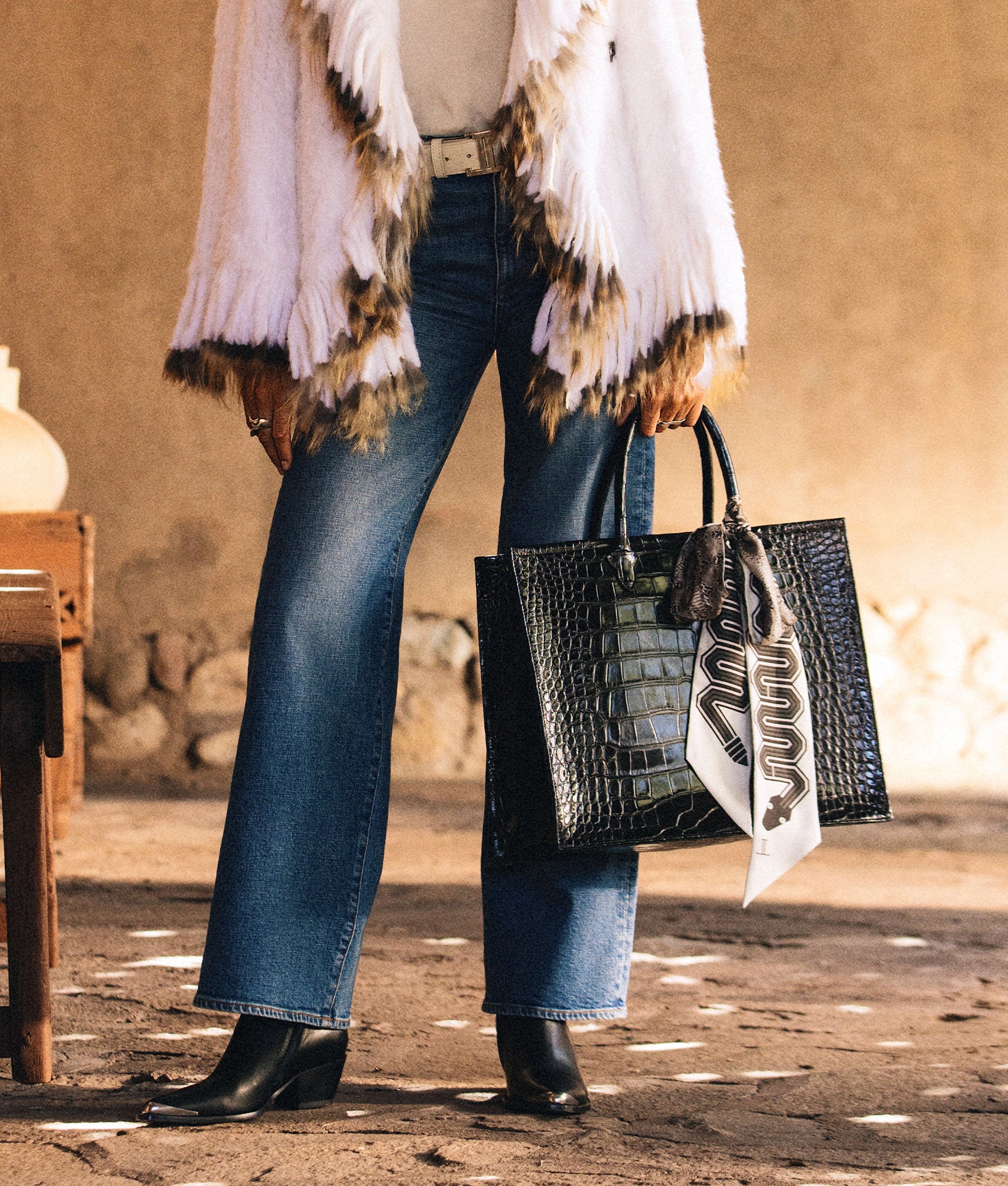 Large Alice Exotic Book Tote - Black