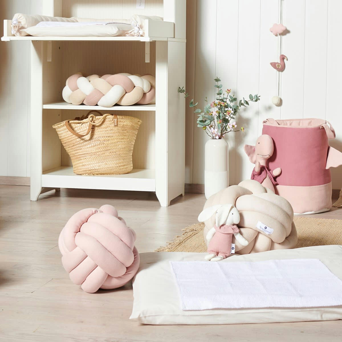 - Coussin à nouer jersey coton rose 30x30 cm