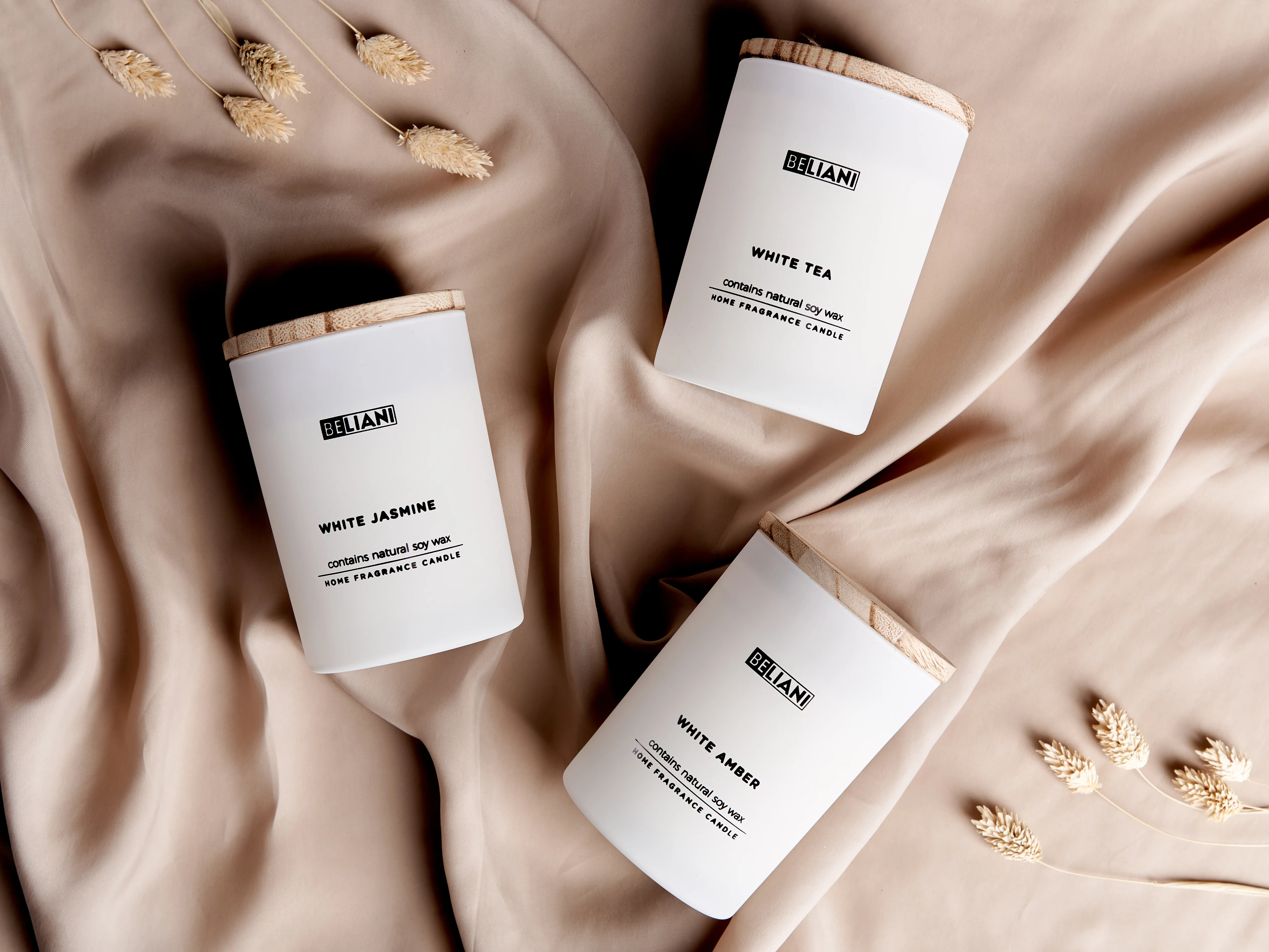 Set of 3 Scented Candles SIMPLICITY Soy Wax Fresh Notes Floral Notes