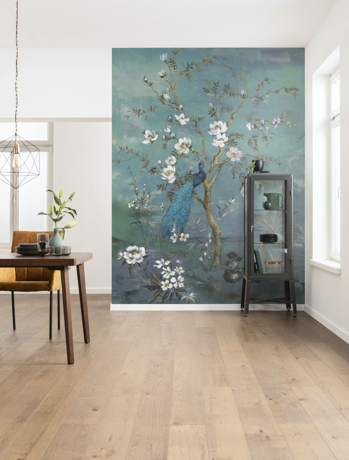 Sanders & Sanders fotobehang bloesem en pauw blauw - 200 x 280 cm - 611972