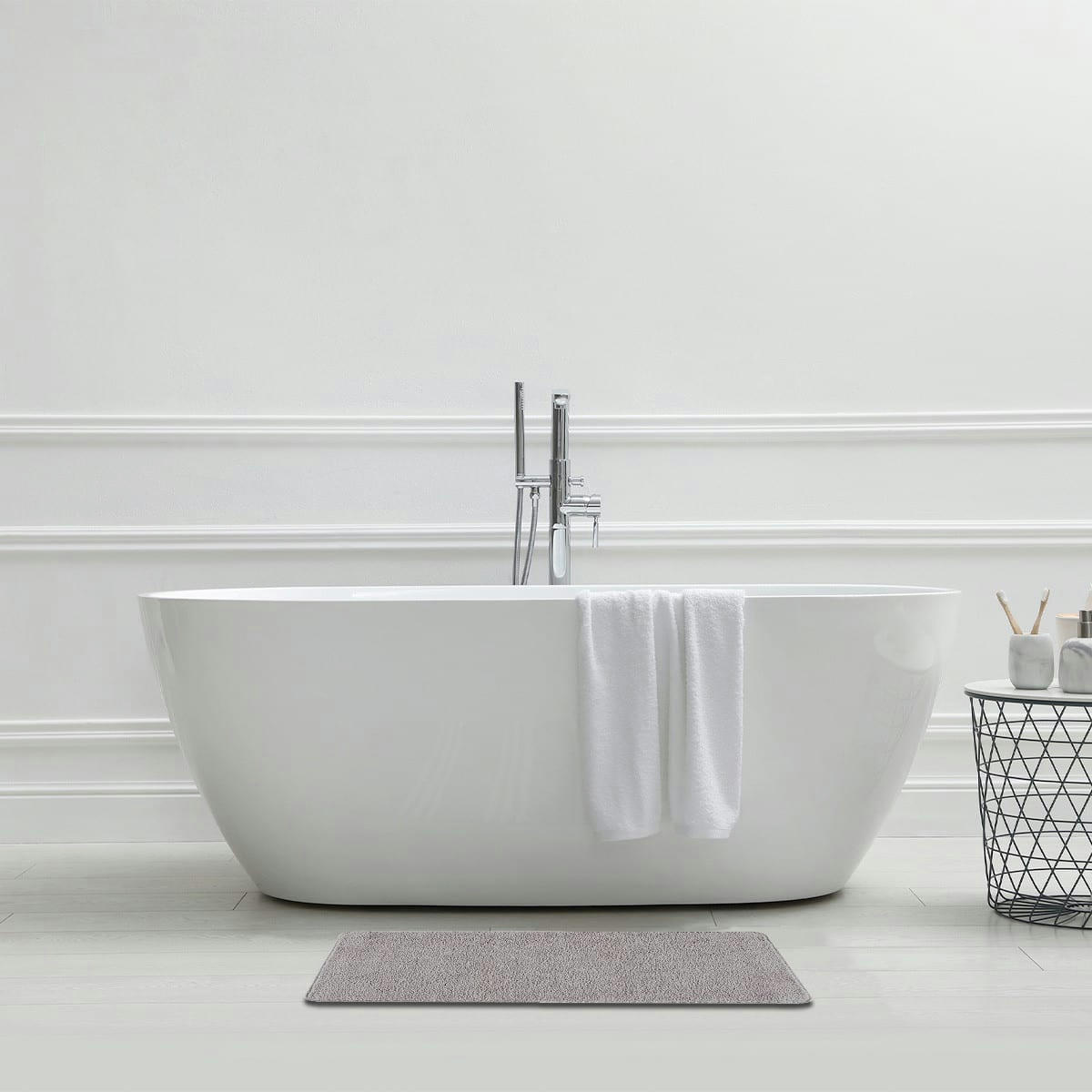 POLYNESIE - Tapis de bain en polyester uni gris 50x80cm