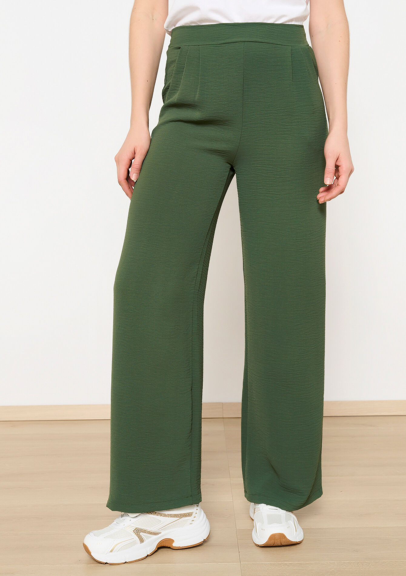 Wijde vloeiende broek