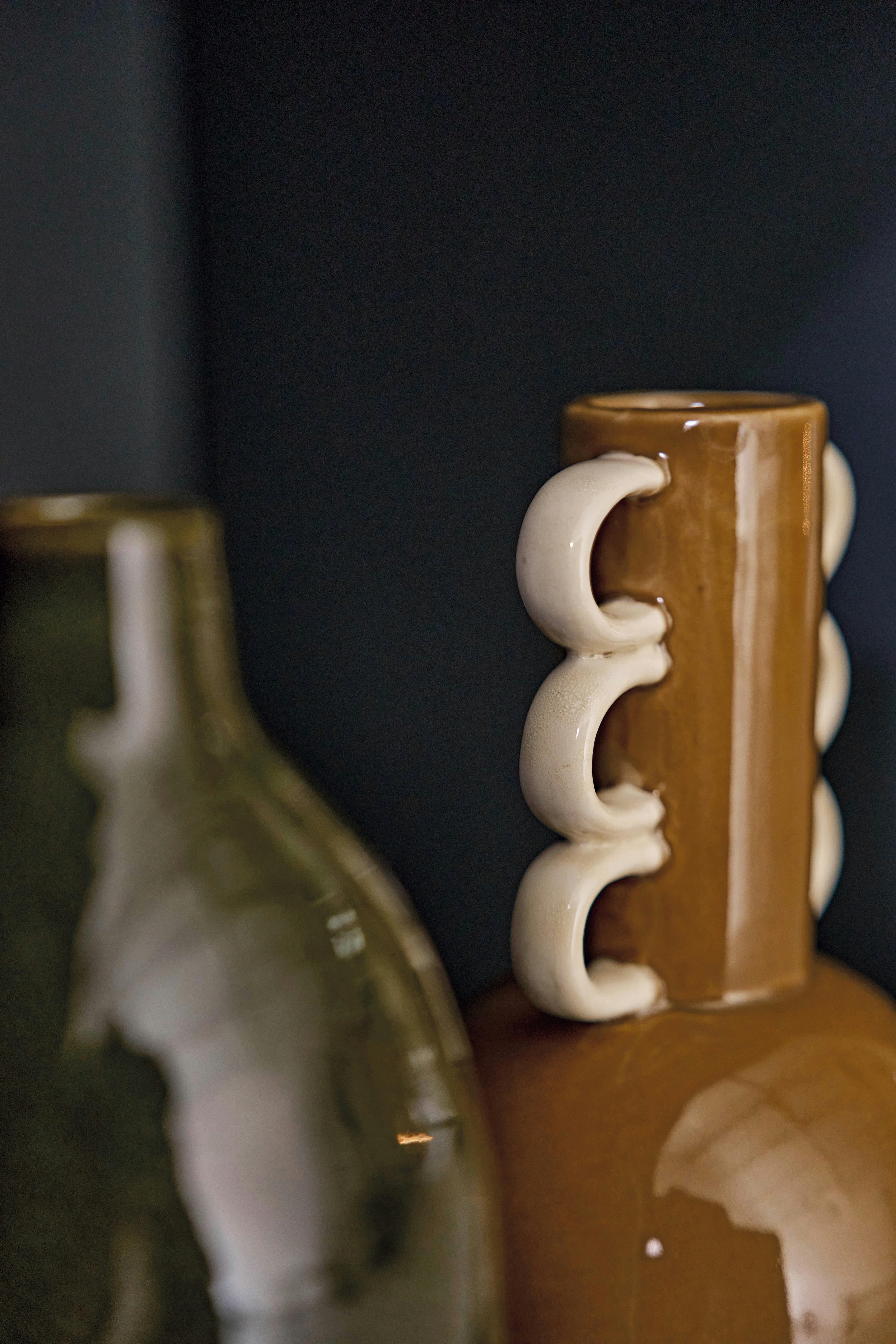 CIBOLA - Vase à oreilles en porcelaine beige et caramel H18