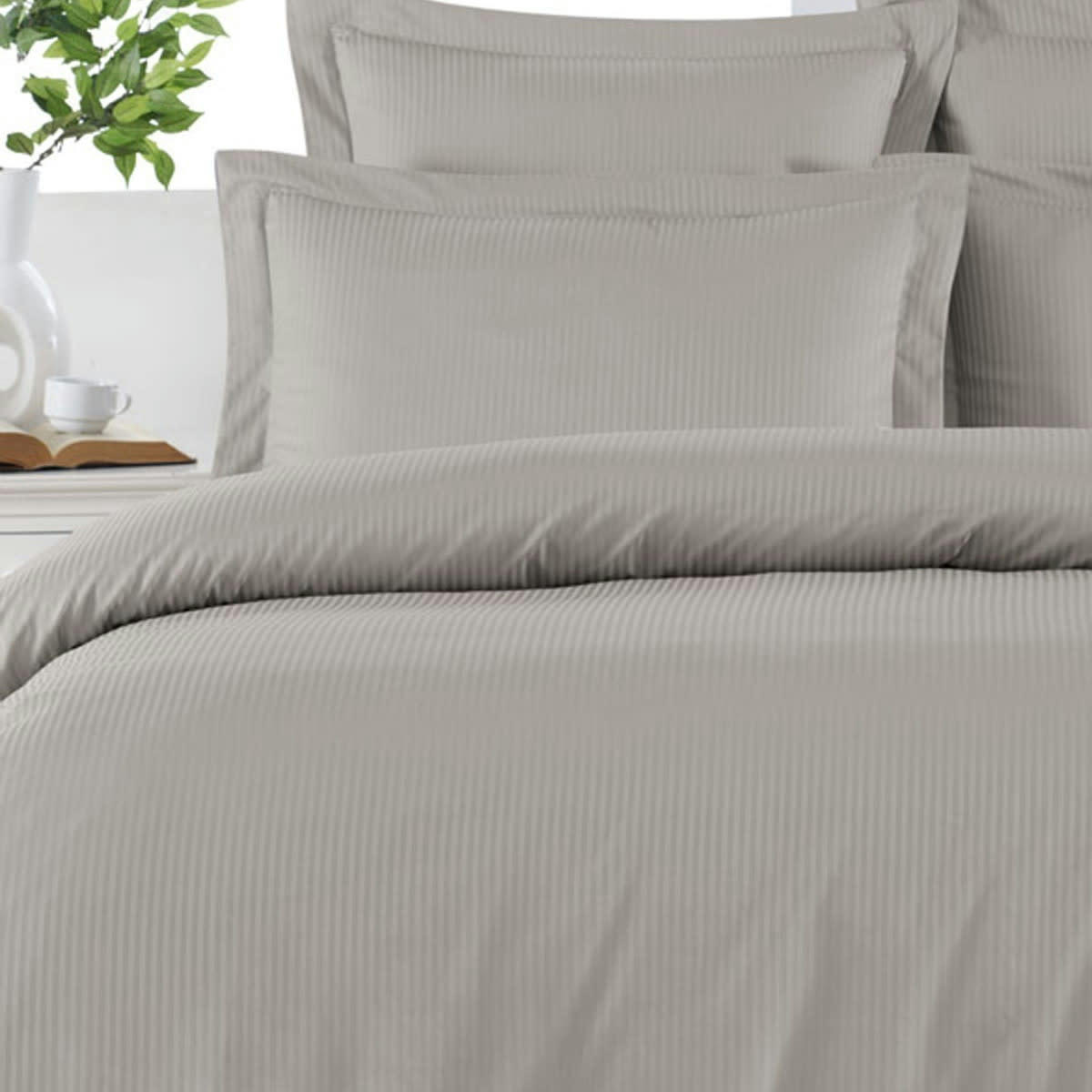 VERSAILLES - Housse de couette rayée réversible en satin Taupe 240x220 cm