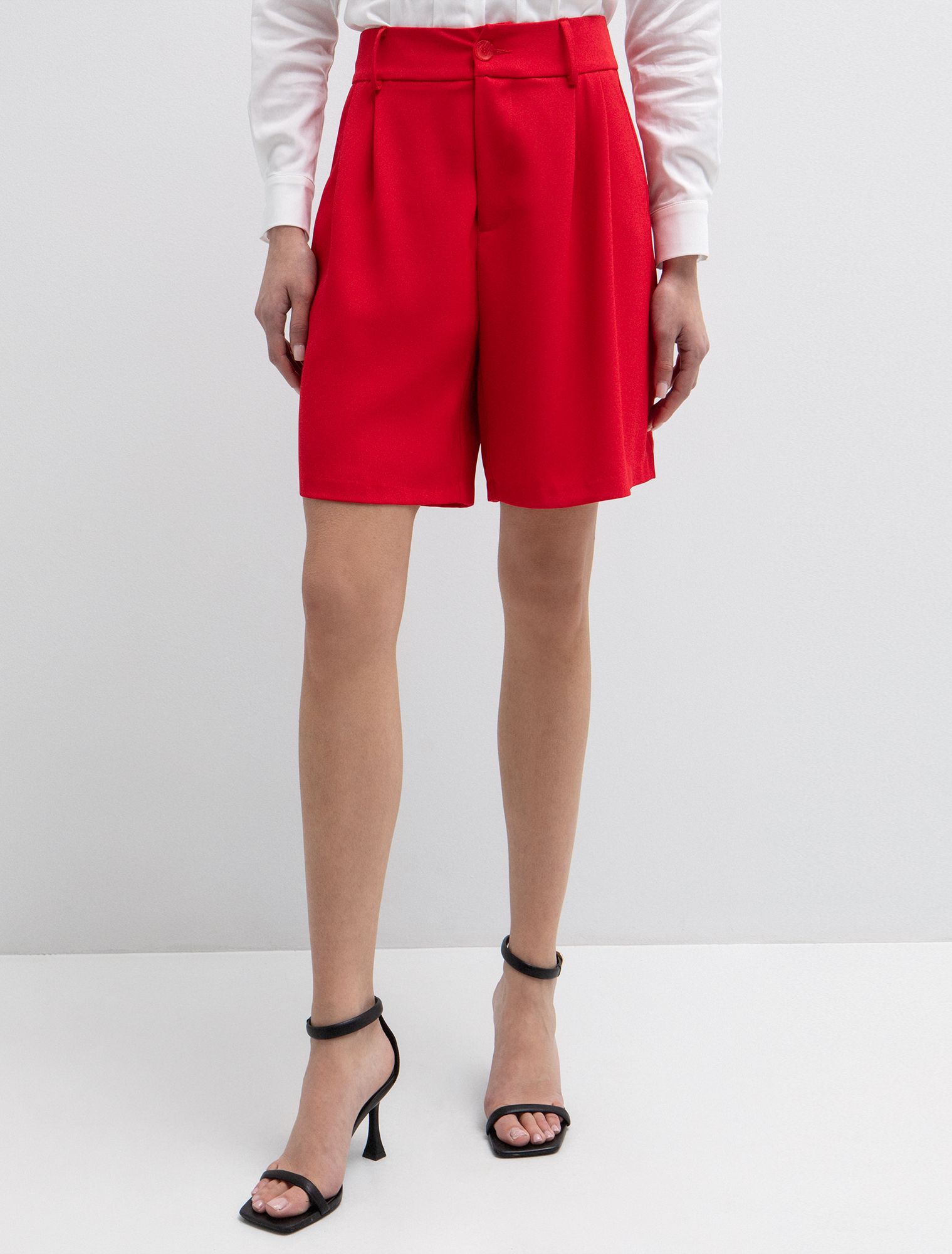 Βερμούδα-σορτς με πιέτες