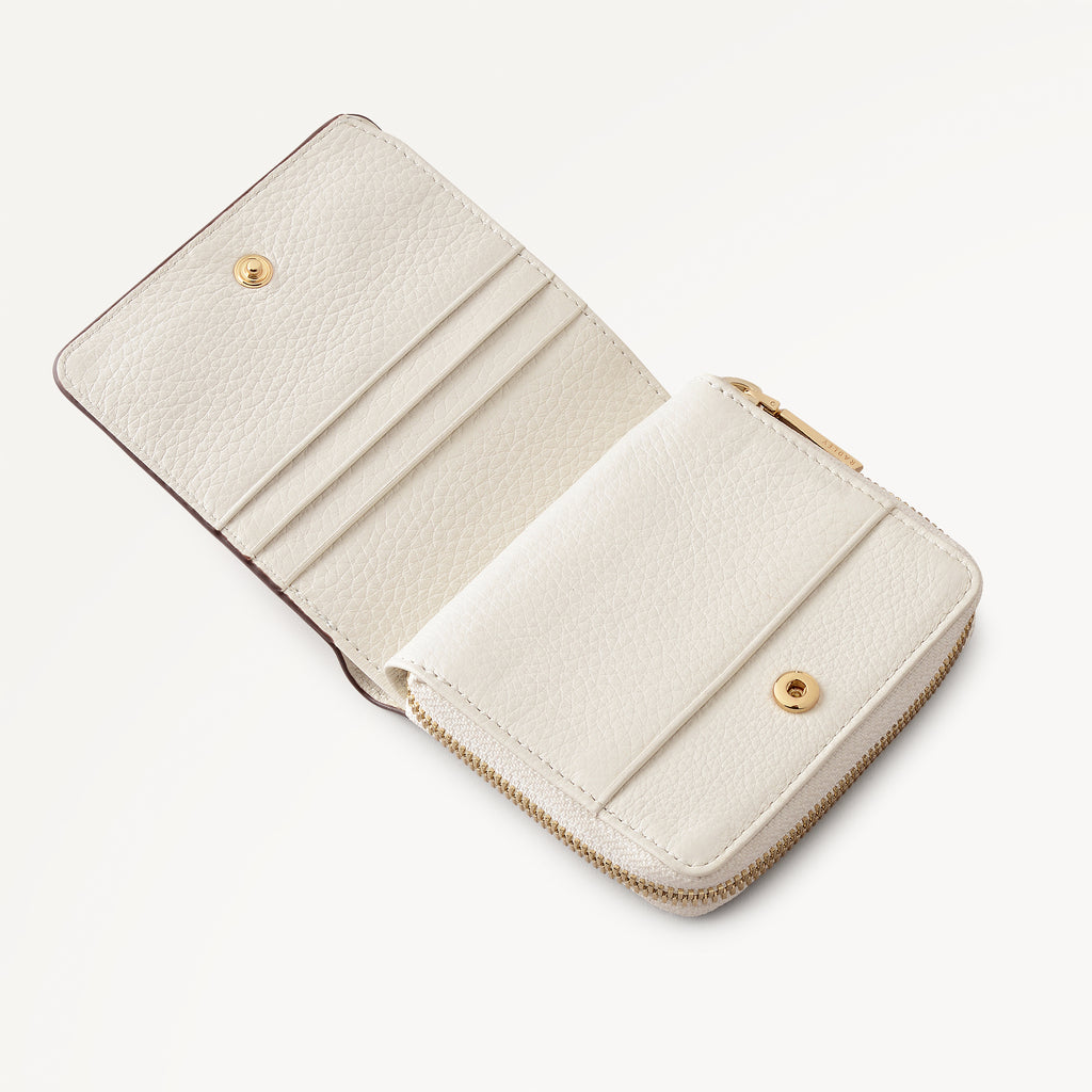 Dukes Place - Medium Zip Around Purse