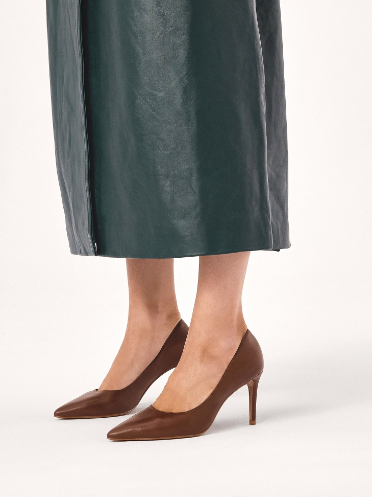 Brown pumps with a comfortable heel
