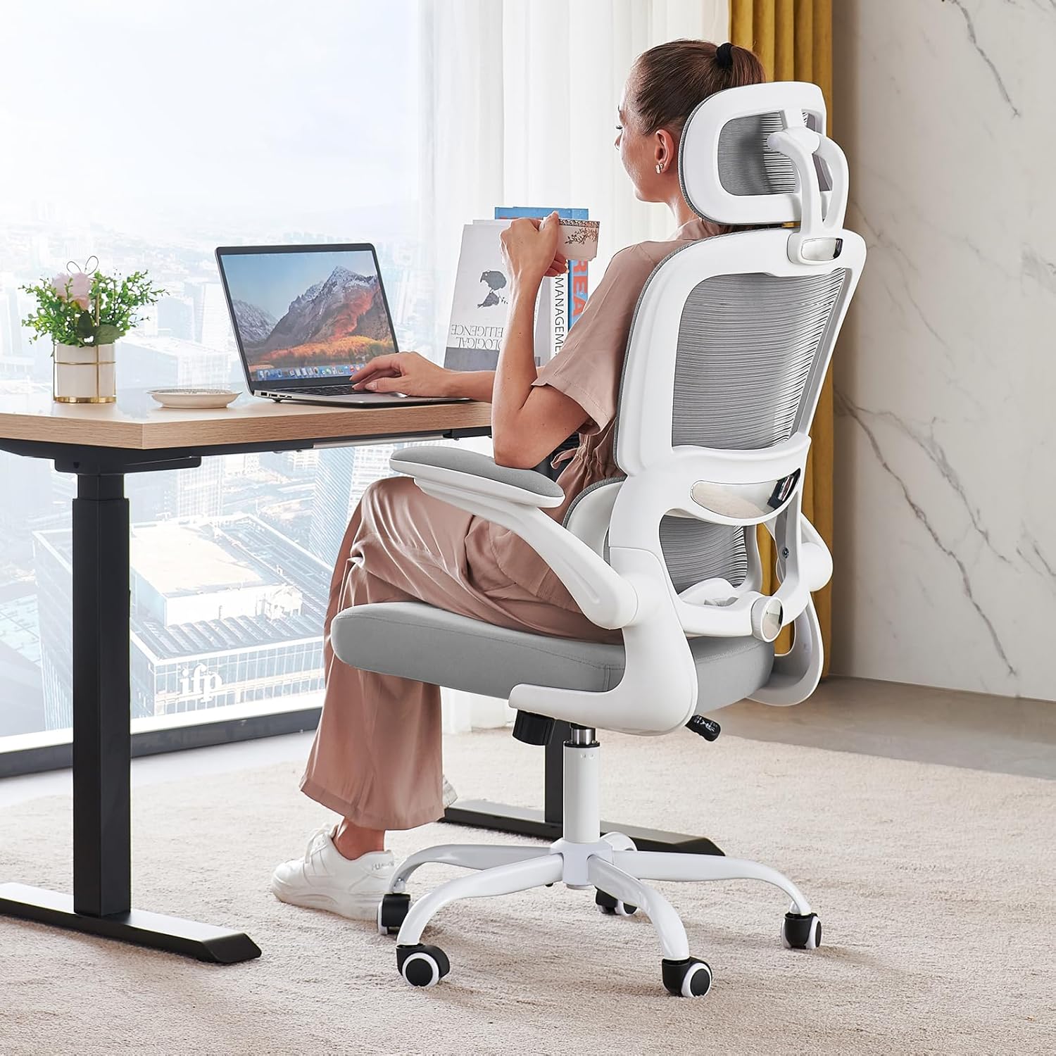 TRALT Office Chair Ergonomic Desk Chair, 330 LBS Home Mesh Office Desk Chairs with Wheels, Comfortable Gaming Chairs (White)