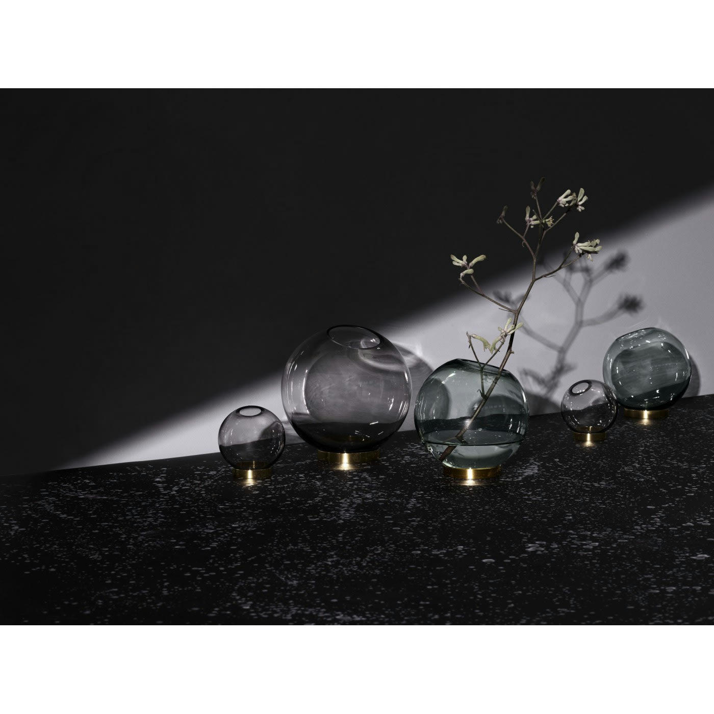 GLOBE - Vase globe verre et laiton large D21cm