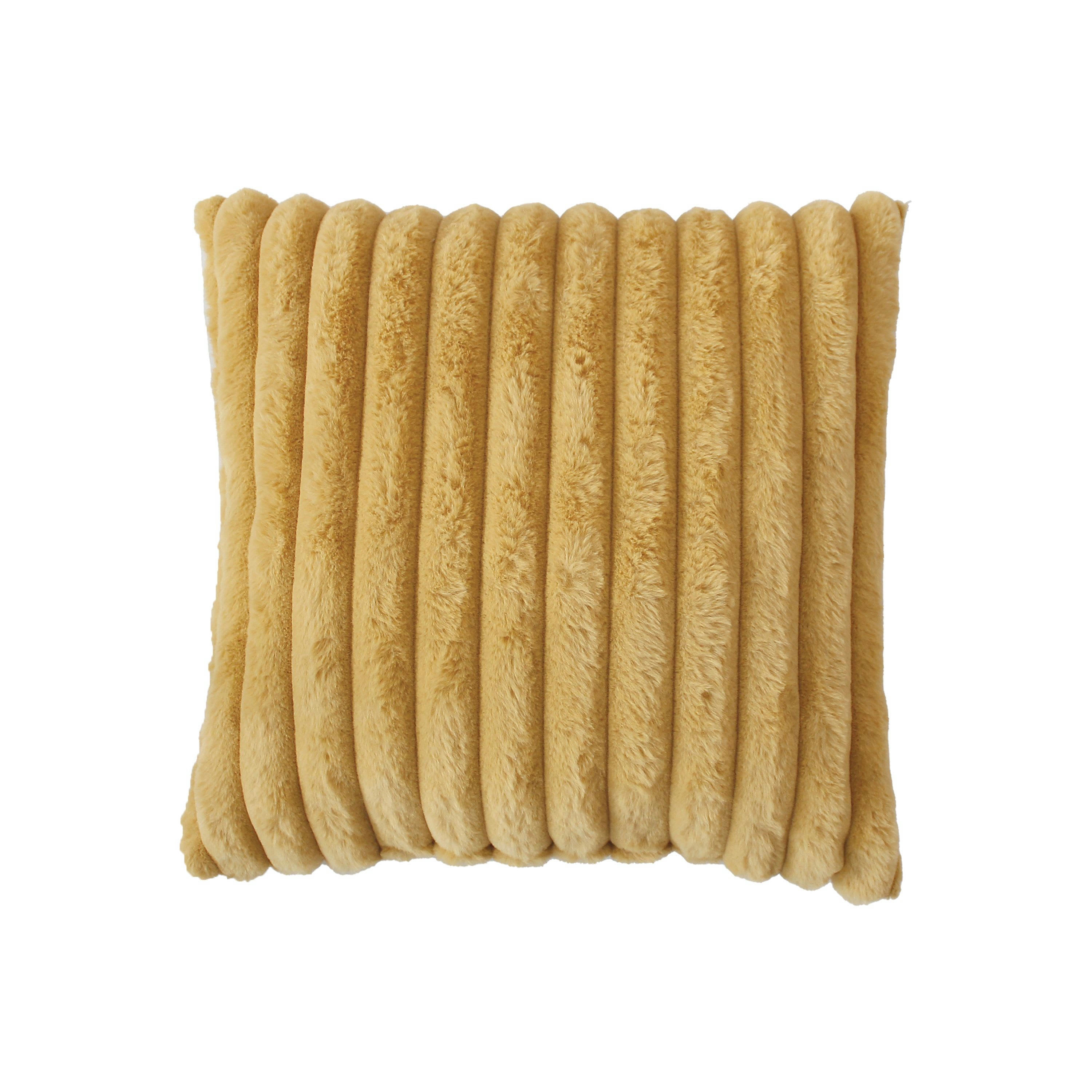 SELA - Coussin sela effet fourrure côtélée 40 x 40 cm ocre