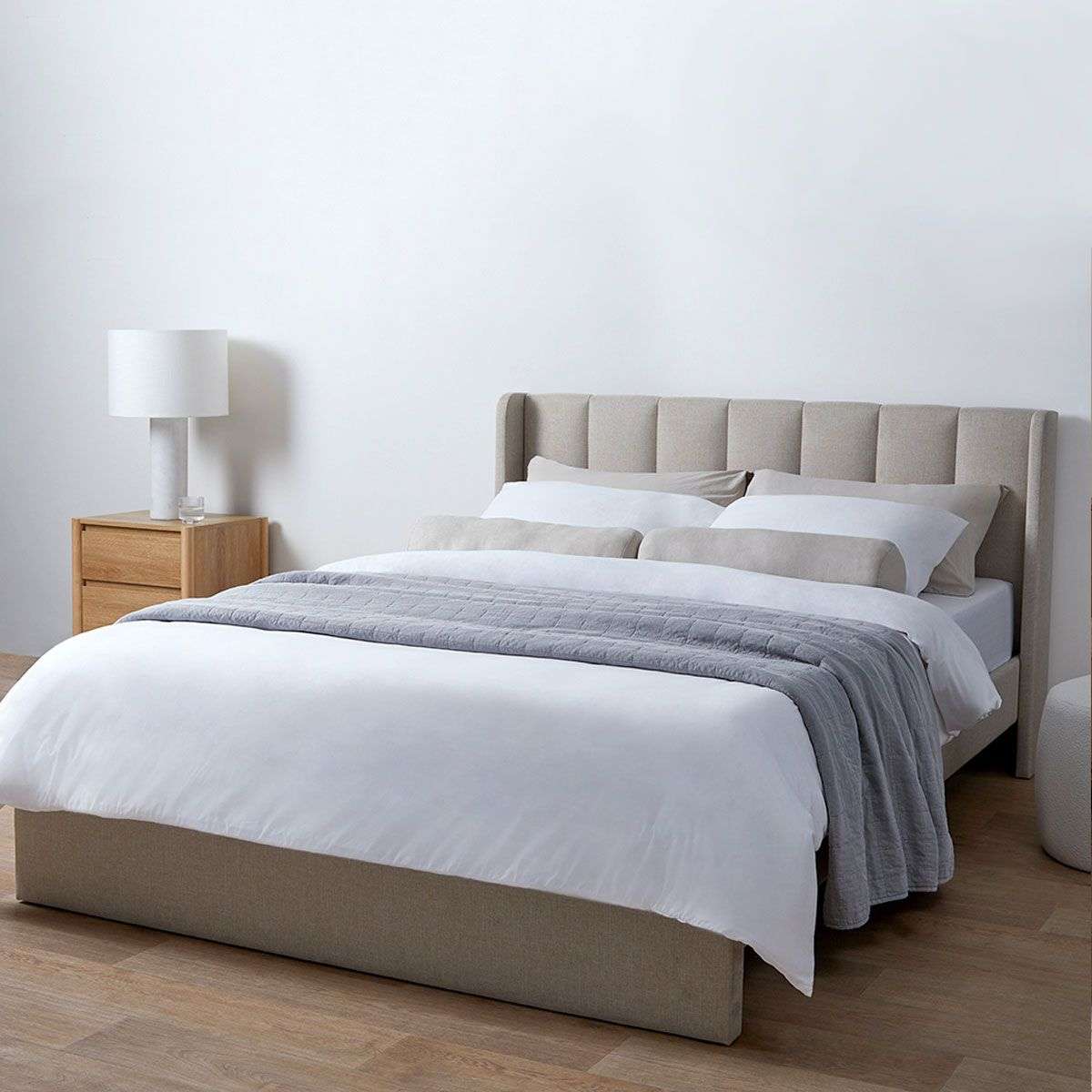 Quinn Queen Bed Natural and Bamboo Queen Mattress Bundle