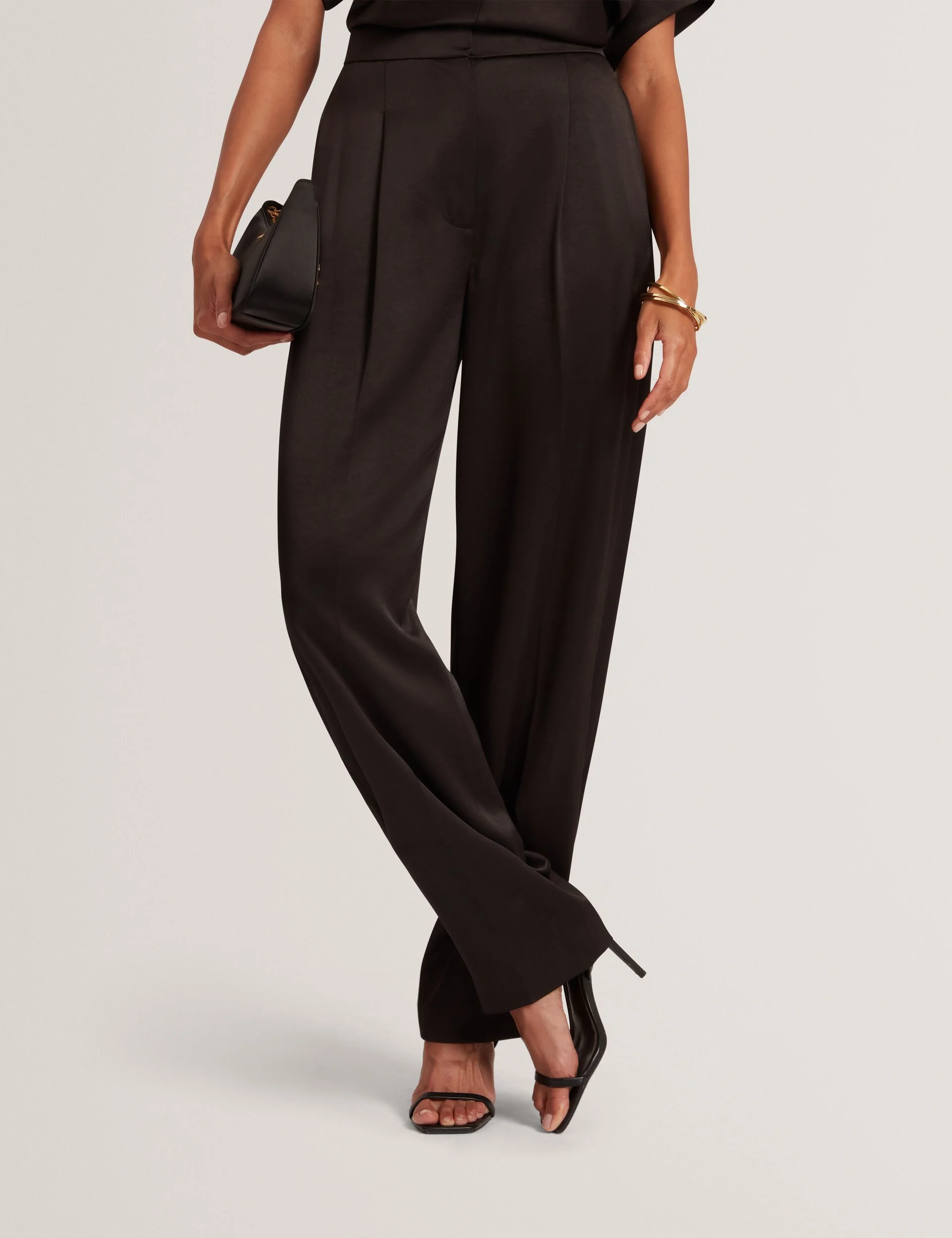 CHIIRA | BLACK