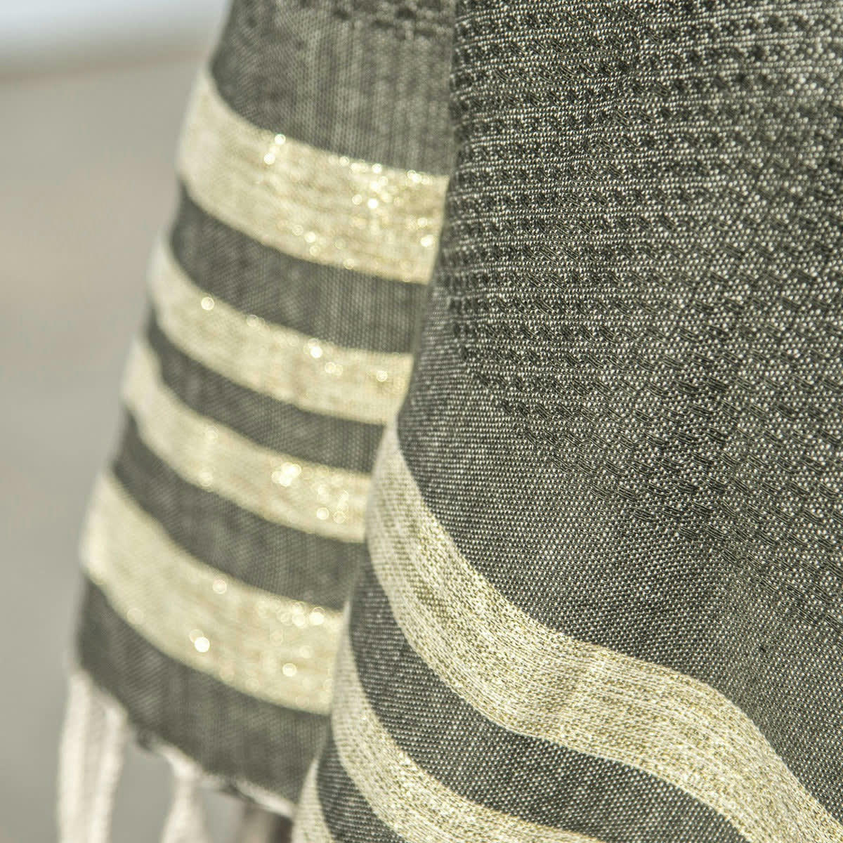 HAMPTONS - Fouta lurex coton  100x200 vert kaki / or