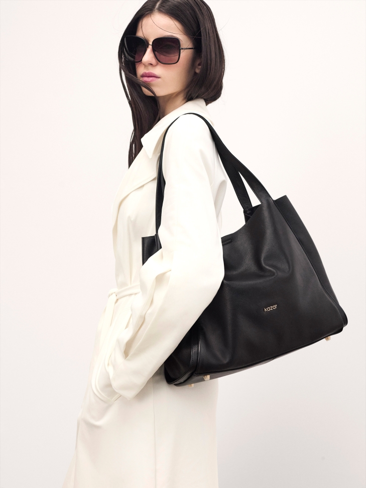 Black loose-fitting handbag with double handle