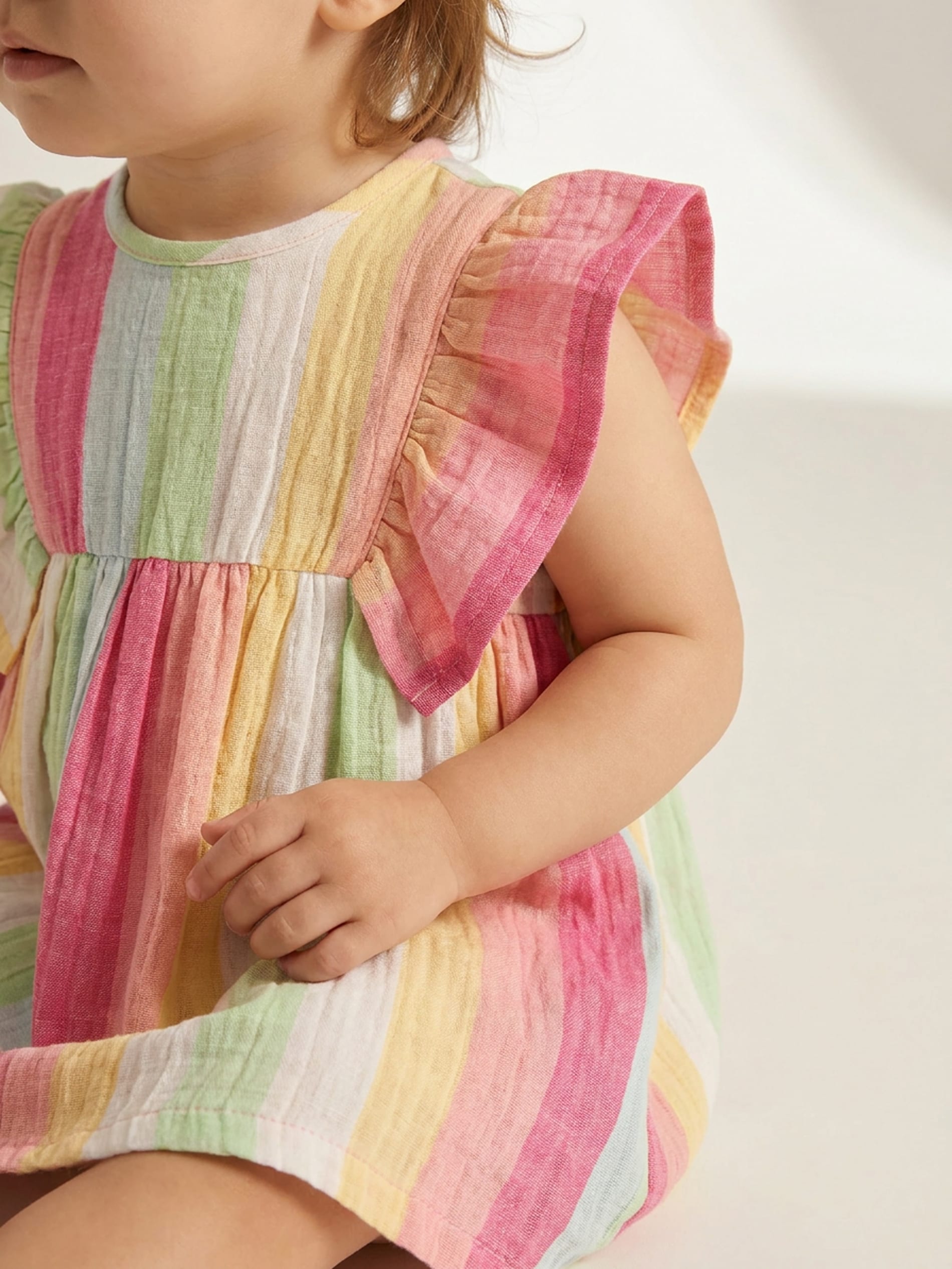 Bawełniana sukienka w paski z falbanami