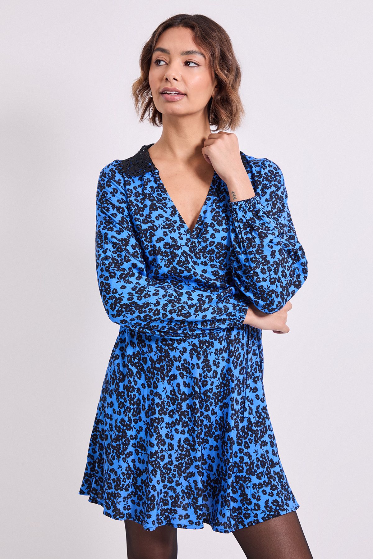 Dorothy Perkins Blue Floral Lace Collar Detail Wrap Printed Mini Dress