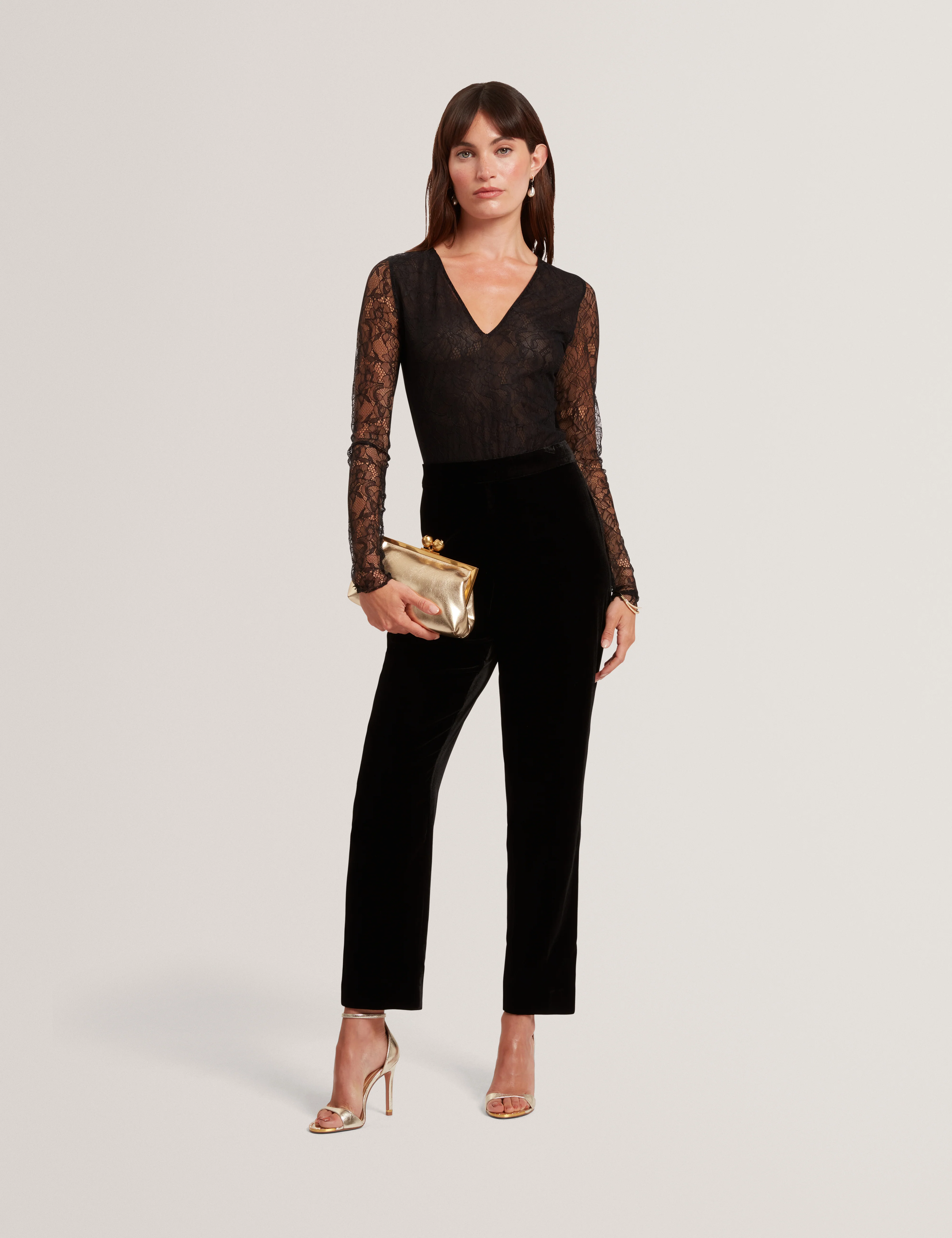 TRAUBE | BLACK
