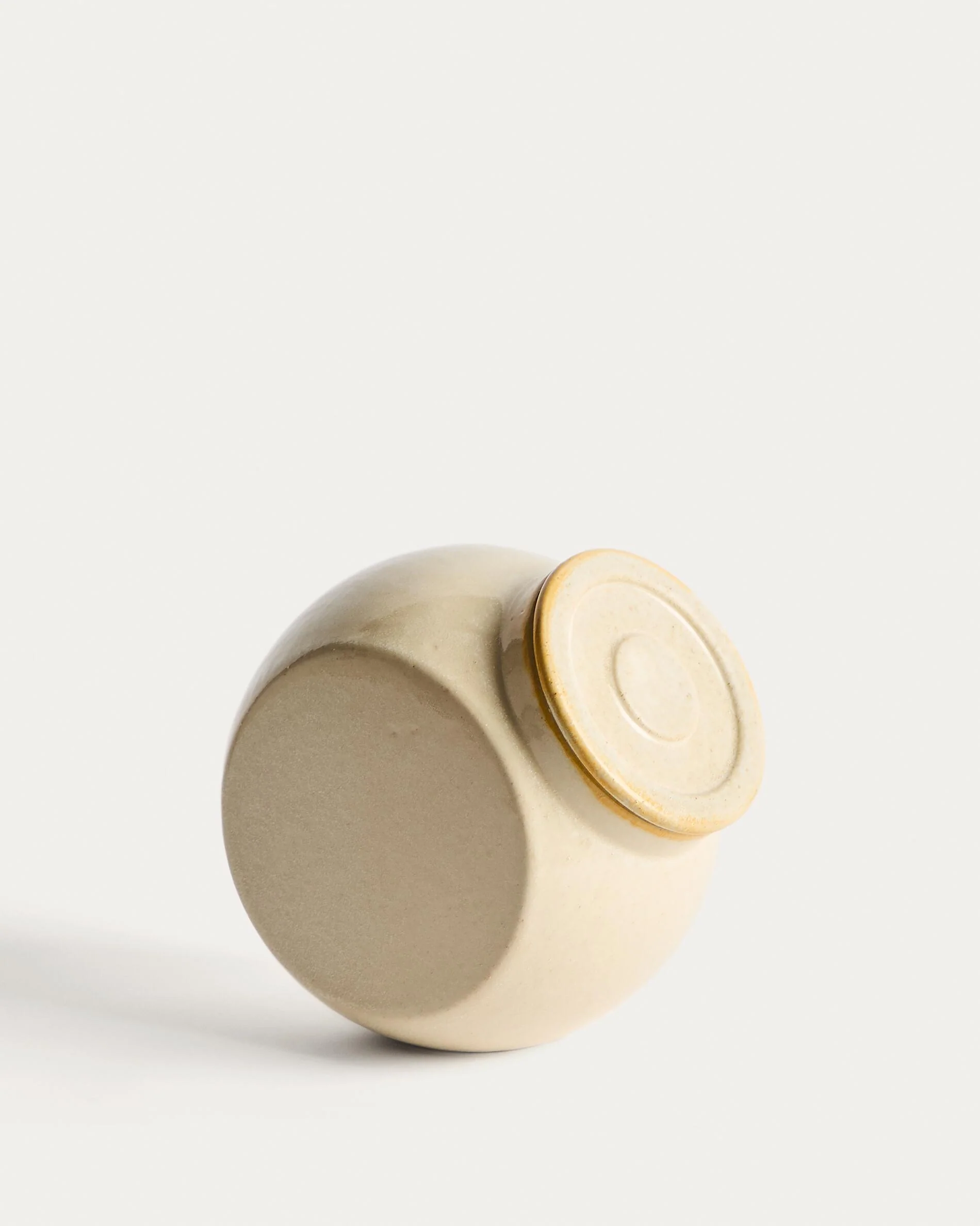 Belor white ceramic pot 17cm