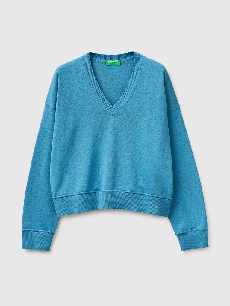 V-neck sweater in cotton and wool