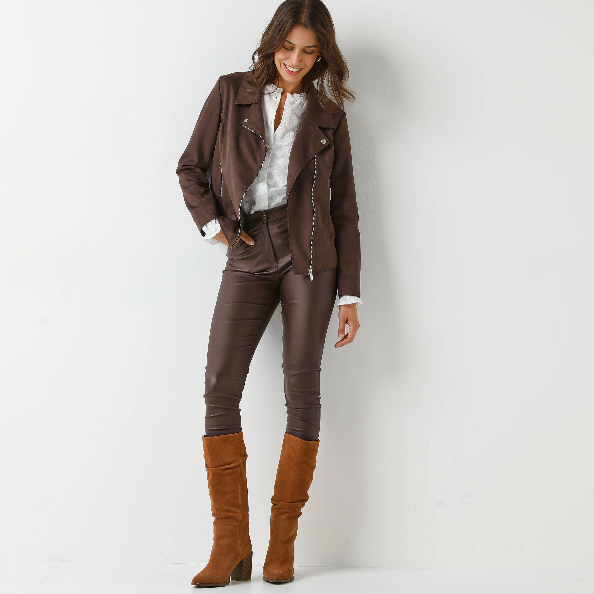 Blouson zippé col tailleur pressionné, suédine