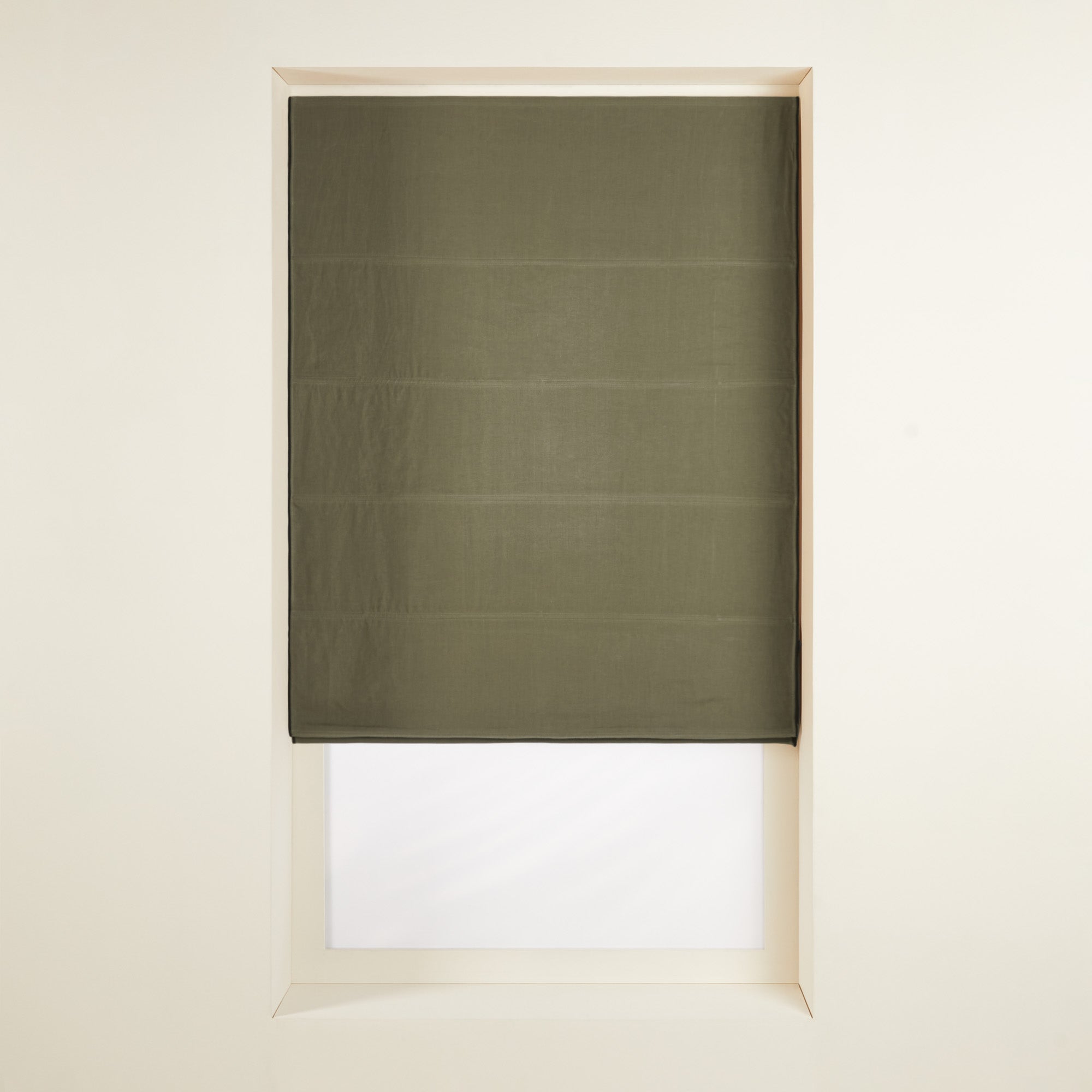 Madura Verduisteringsrolgordijn Carlina grijs kaki en zwarte hommel 45x220 cm
