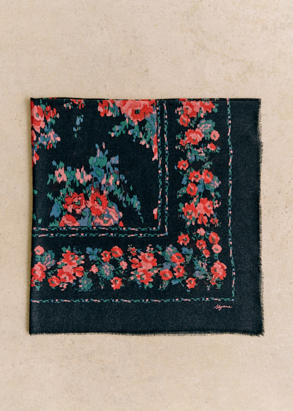 Pio Scarf
