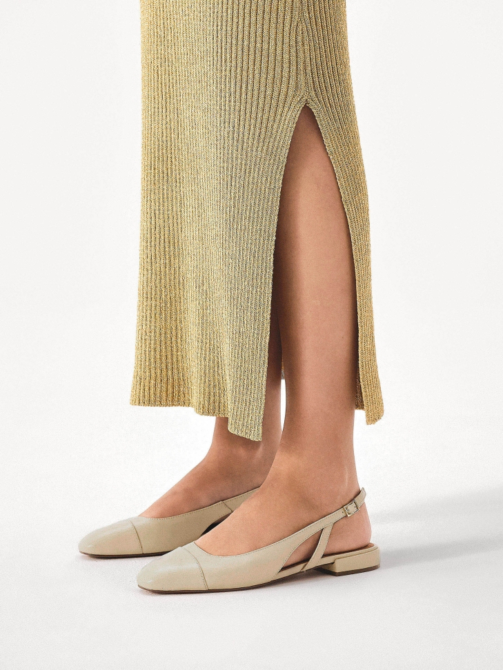 Cream pumps with finely cut upper