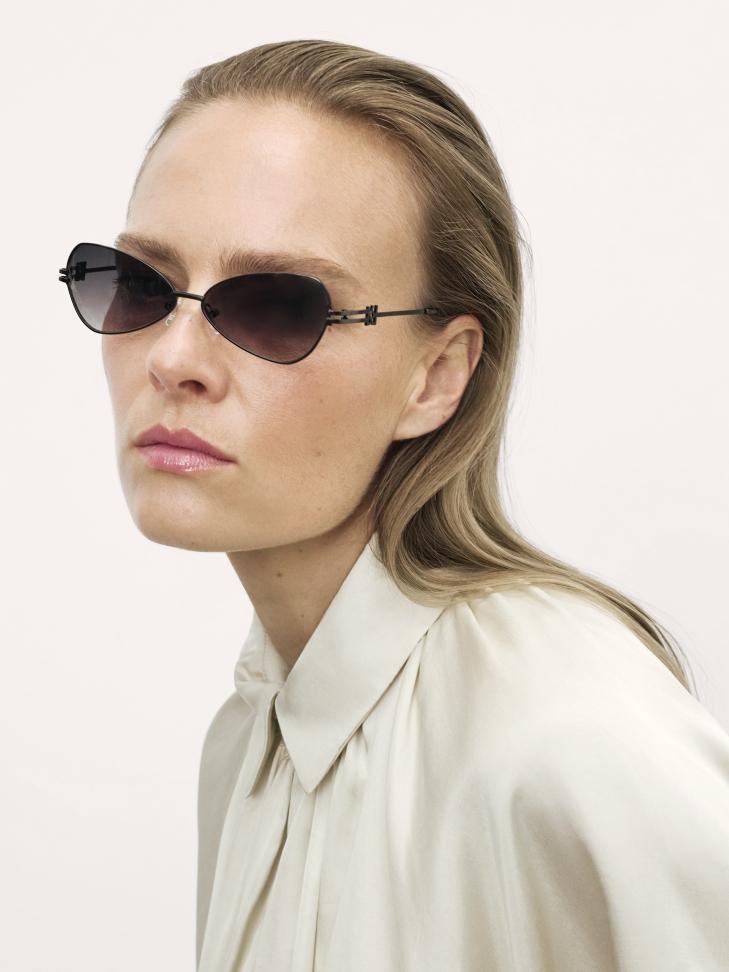 Black glasses with a unique temples