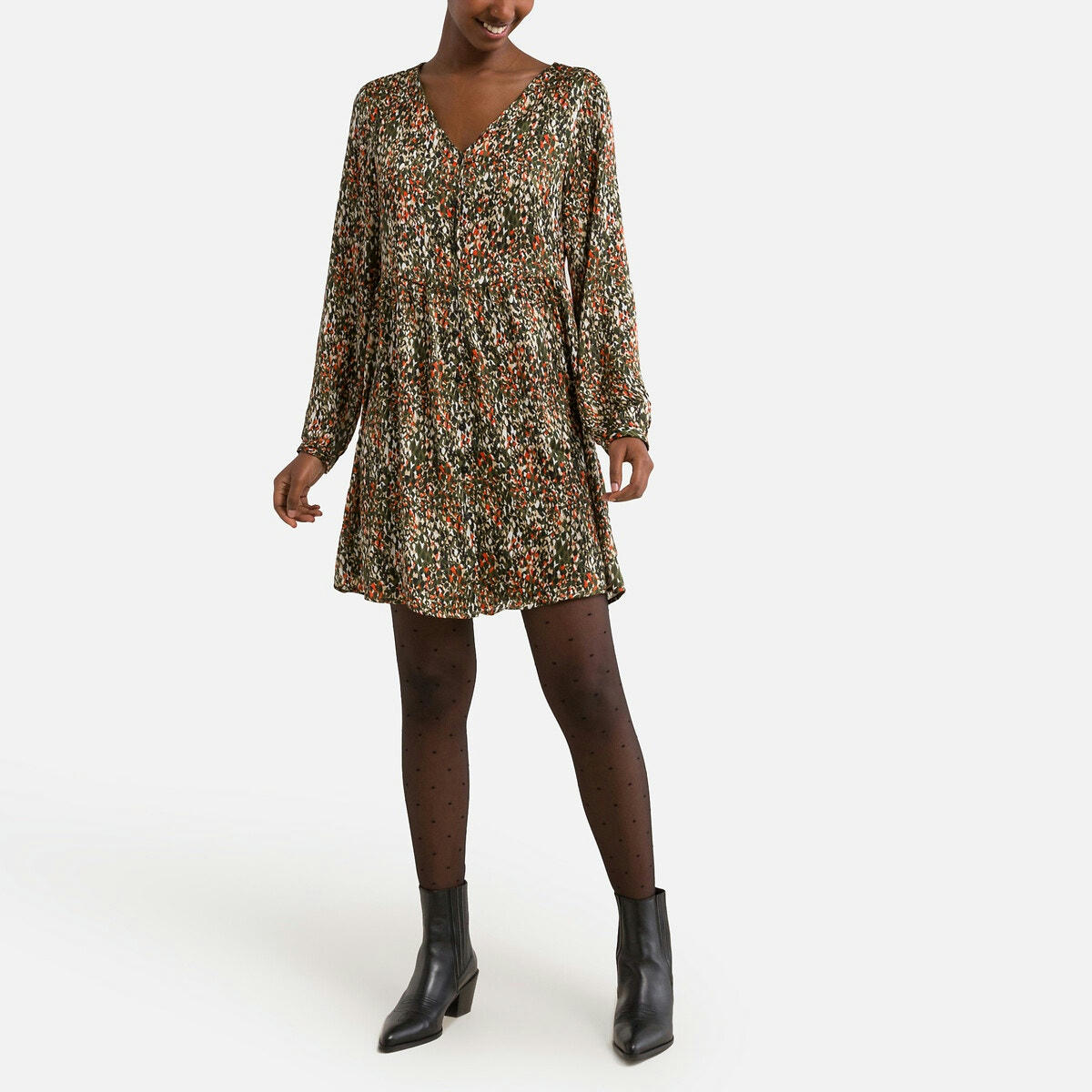 Robe courte, encolure v, imprimée