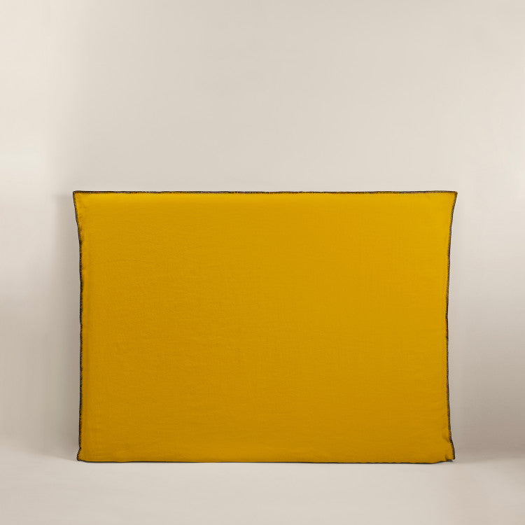 Madura Hoes voor hoofdbord Nino oker en zwarte slinger 210x134 cm
