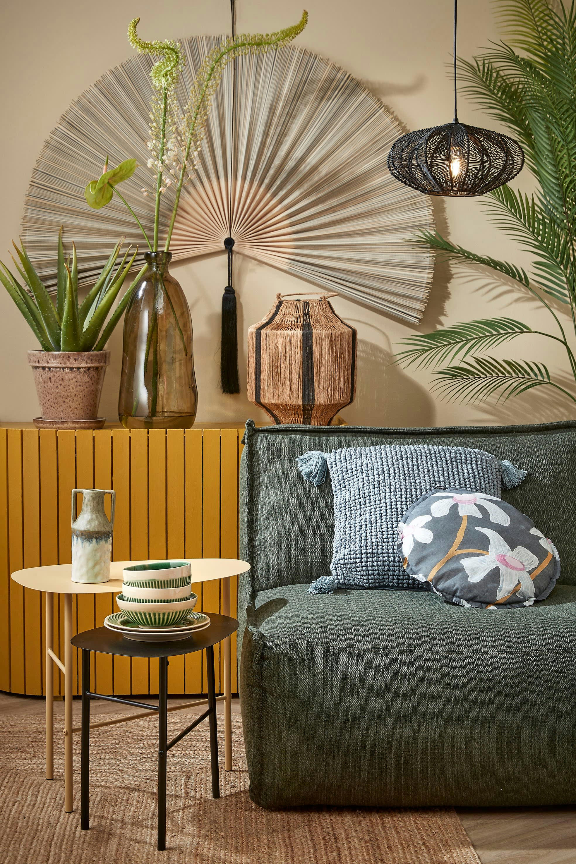 - Coussin en coton noir D40