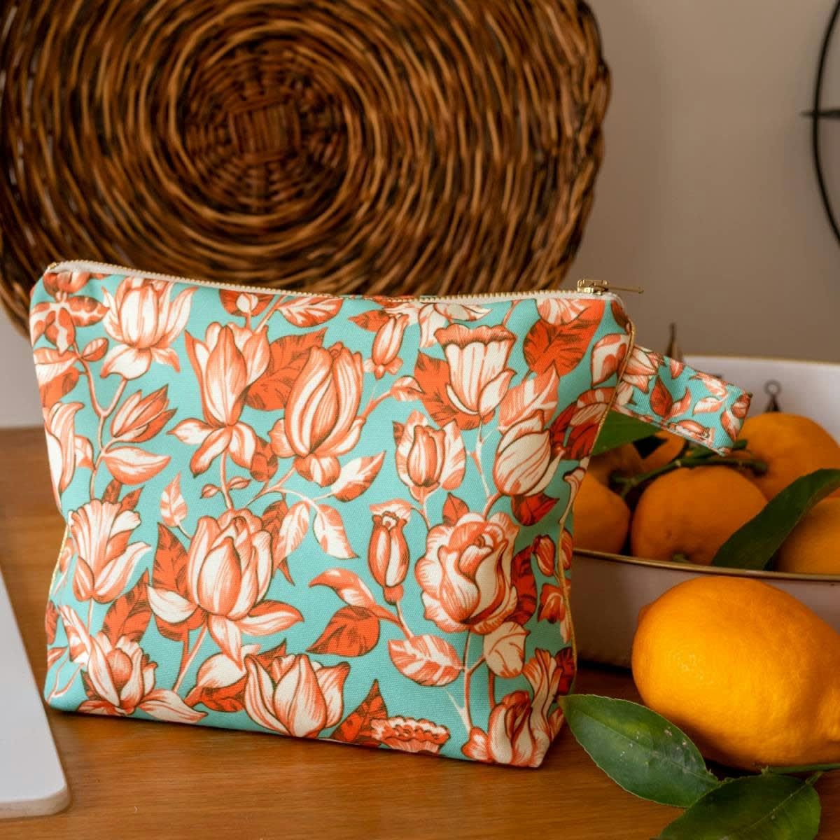 APONI - Pochette en toile outdoor imprimé fleuri orange 19x28cm