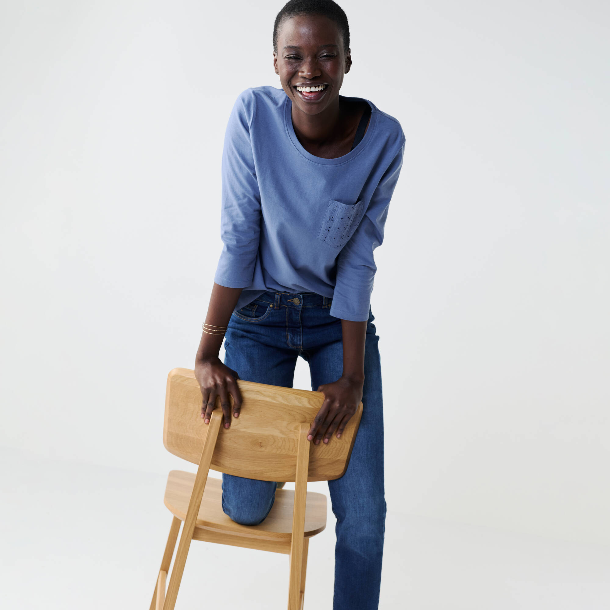 T-shirt col rond manches 3/4, broderie anglaise